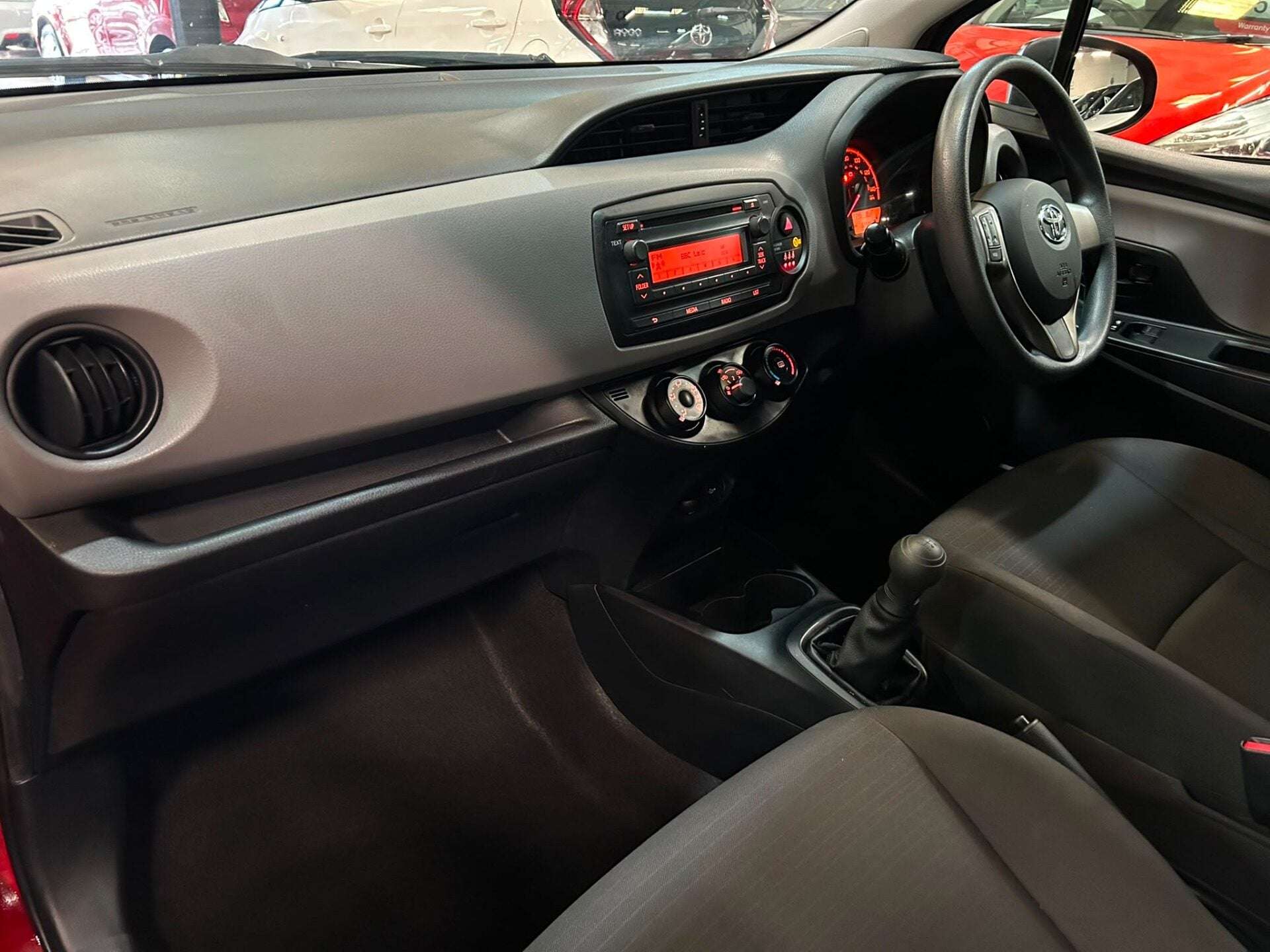 2016 TOYOTA YARIS 2016 TOYOTA YARIS