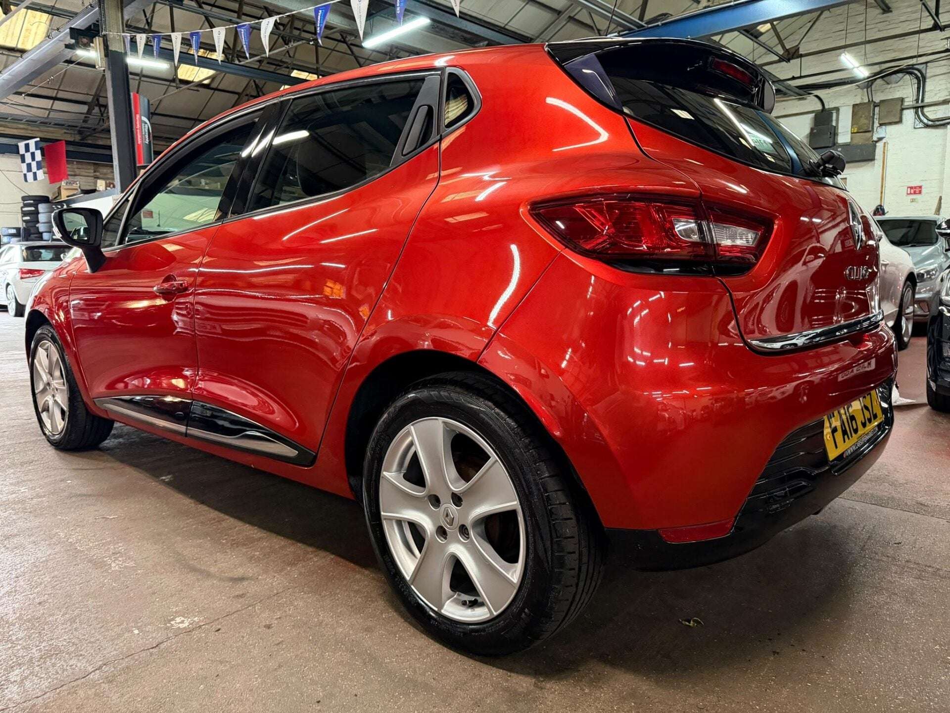 A 2016 RENAULT CLIO DYNAMIQUE NAV 16V A 2016 RENAULT CLIO DYNAMIQUE NAV 16V