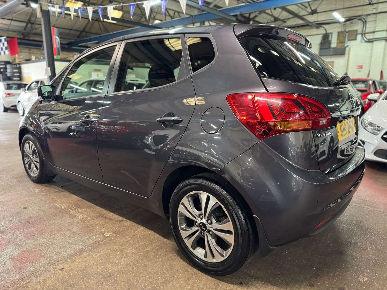 2017 KIA VENGA 2017 KIA VENGA