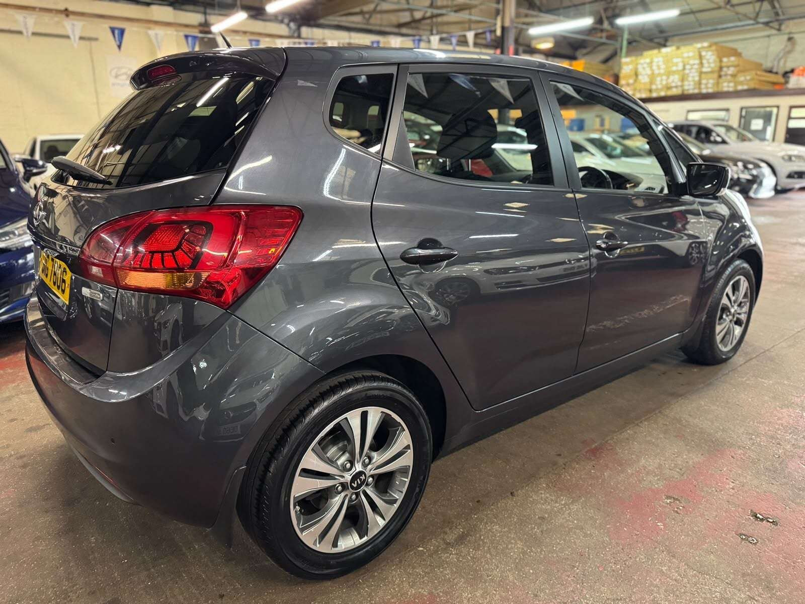 2017 KIA VENGA 2017 KIA VENGA