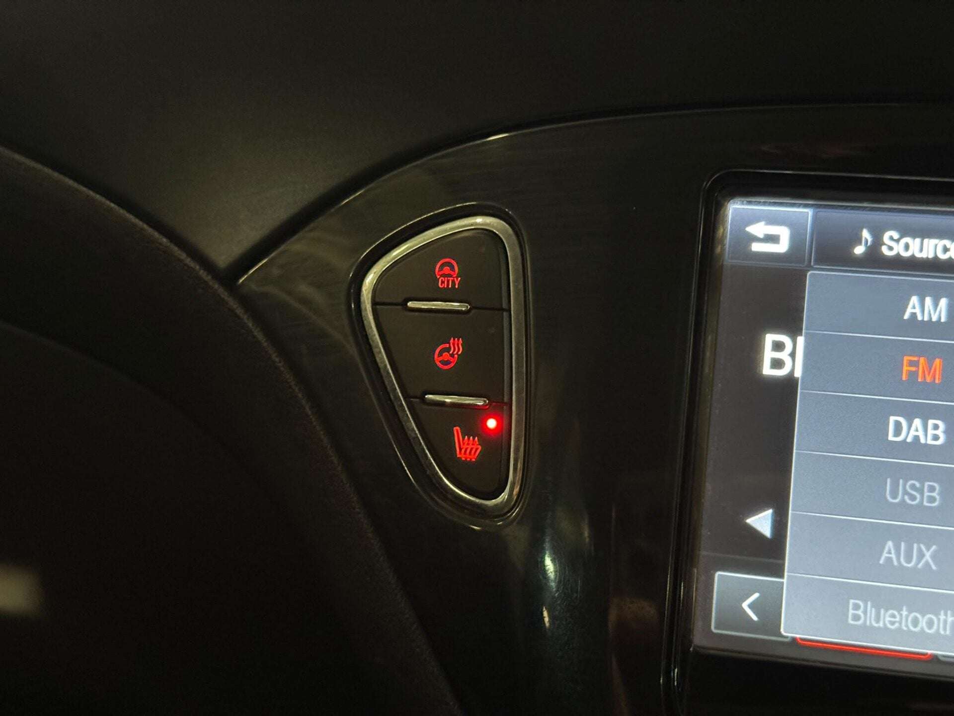 2015 VAUXHALL CORSA 2015 VAUXHALL CORSA