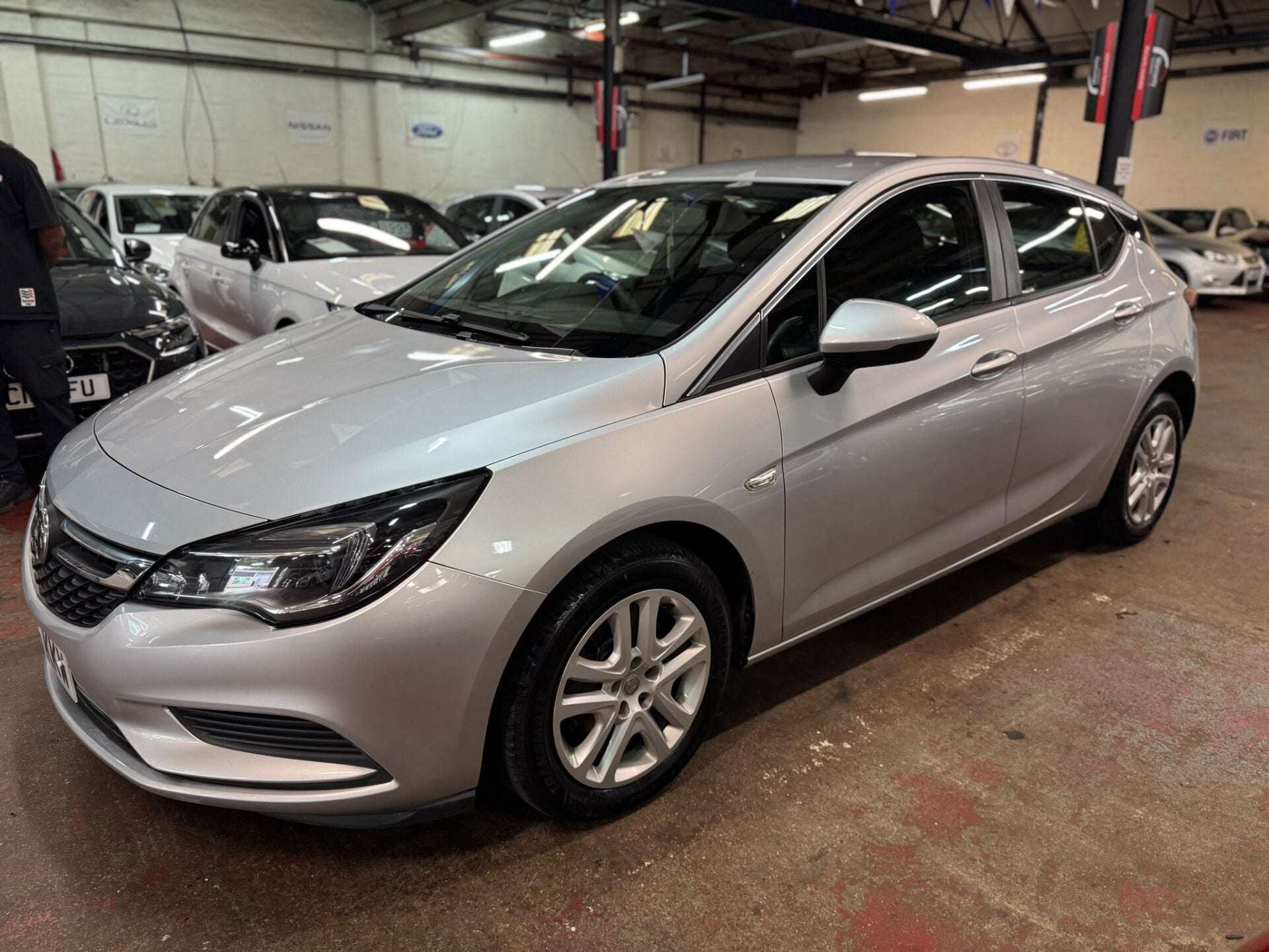 A 2016 VAUXHALL ASTRA DESIGN CDTI A 2016 VAUXHALL ASTRA DESIGN CDTI