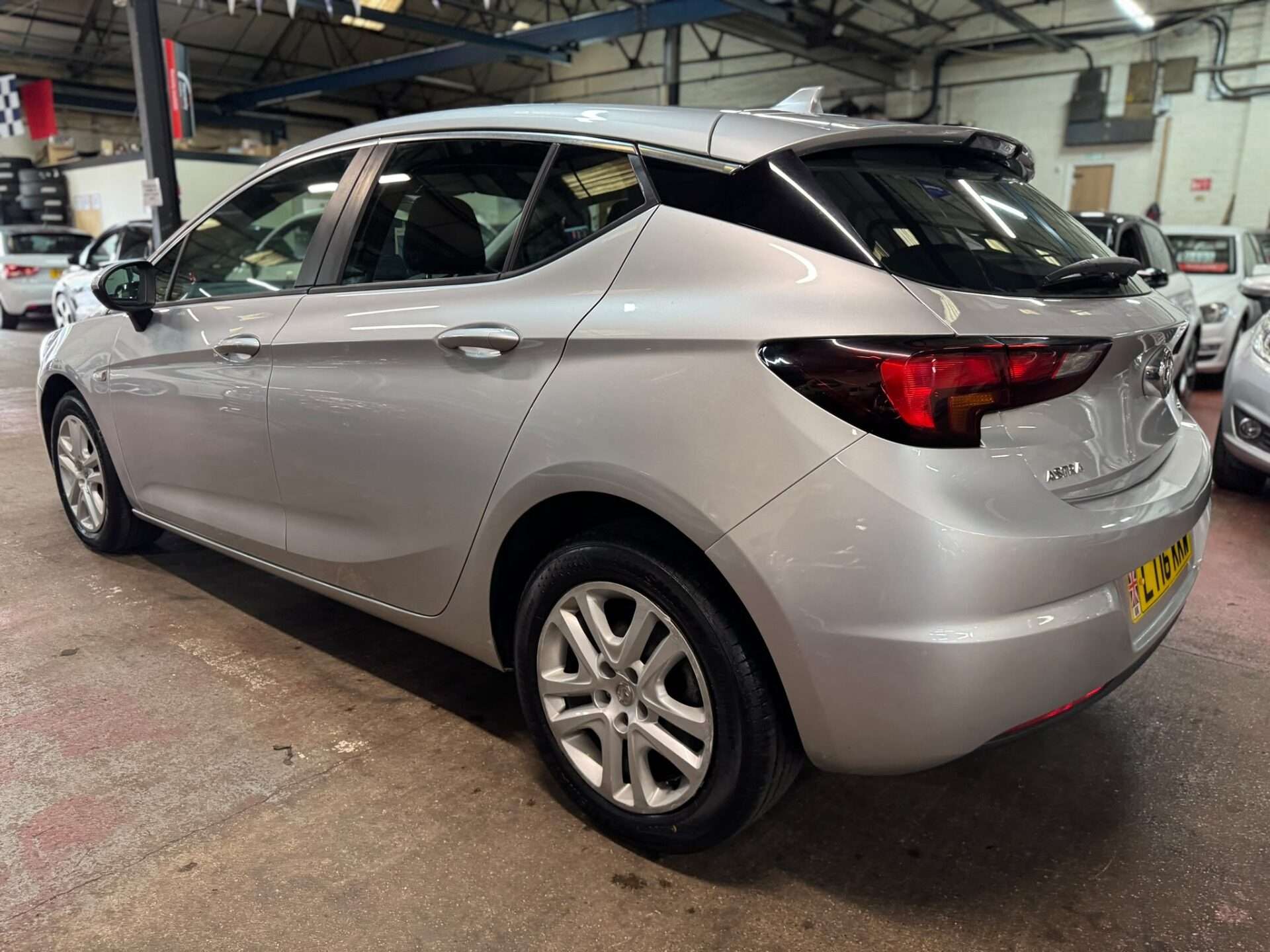 A 2016 VAUXHALL ASTRA DESIGN CDTI A 2016 VAUXHALL ASTRA DESIGN CDTI