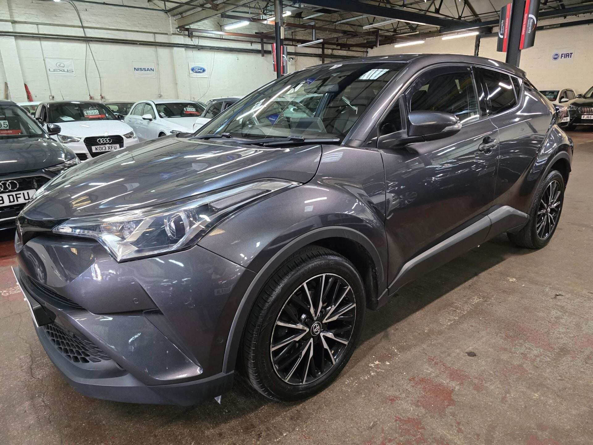 A 2019 TOYOTA C-HR EXCEL A 2019 TOYOTA C-HR EXCEL