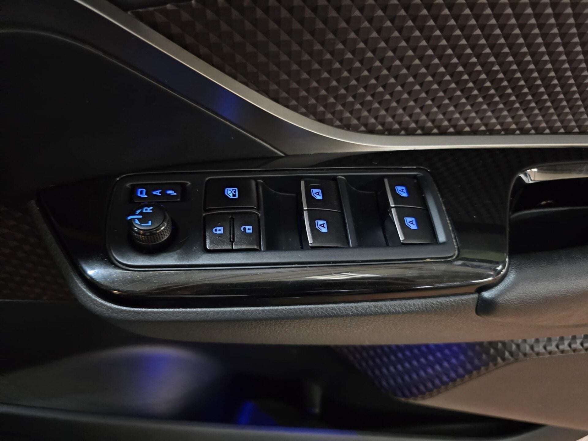 2019 TOYOTA C-HR 2019 TOYOTA C-HR