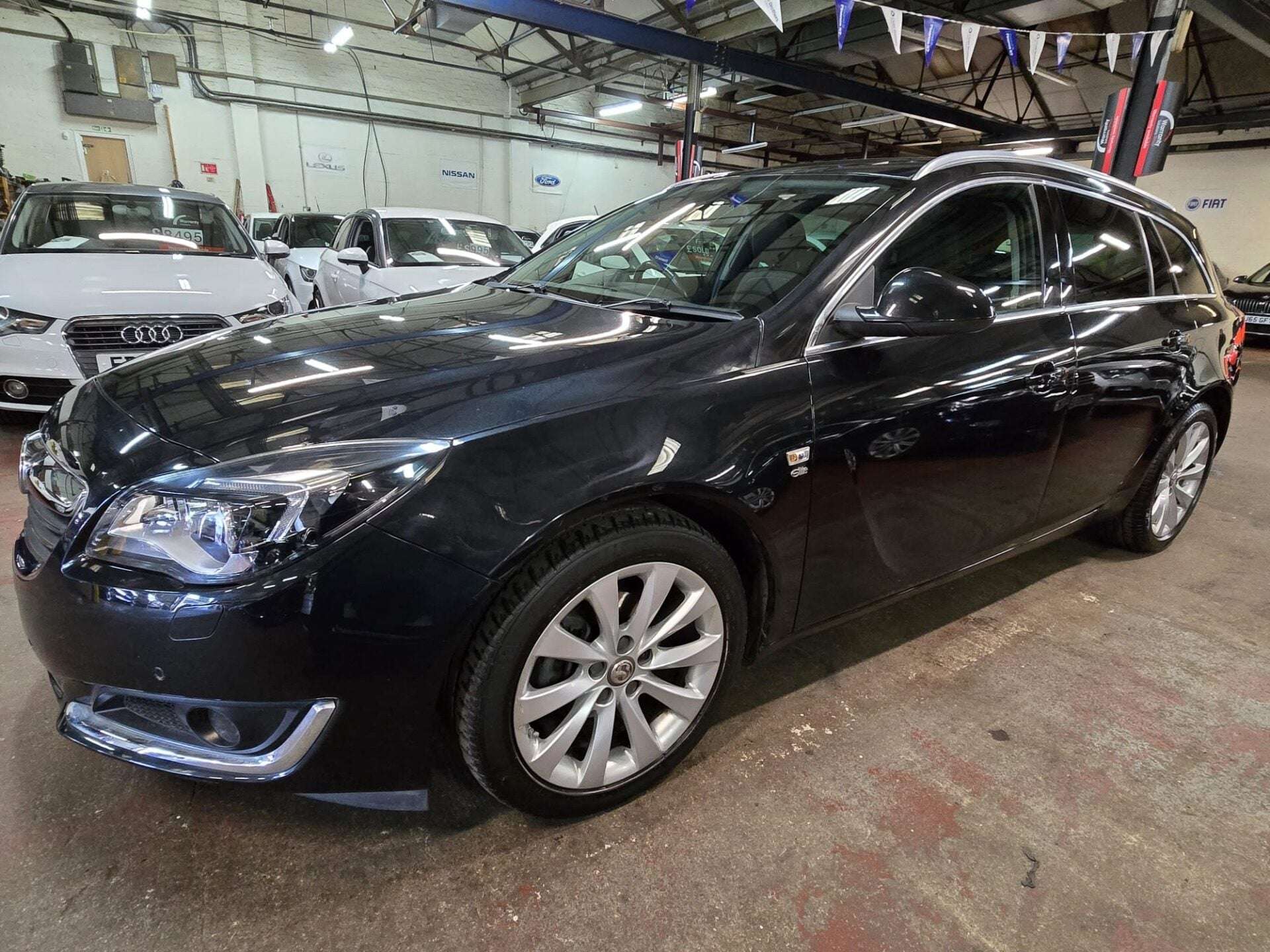 A 2016 VAUXHALL INSIGNIA ELITE CDTI ECOFLEX S/S A 2016 VAUXHALL INSIGNIA ELITE CDTI ECOFLEX S/S