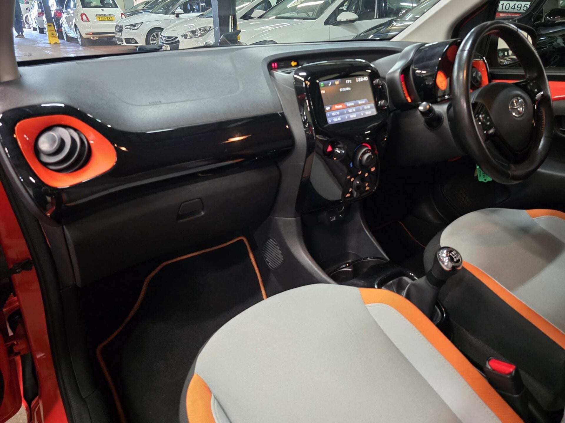 2015 TOYOTA AYGO 2015 TOYOTA AYGO