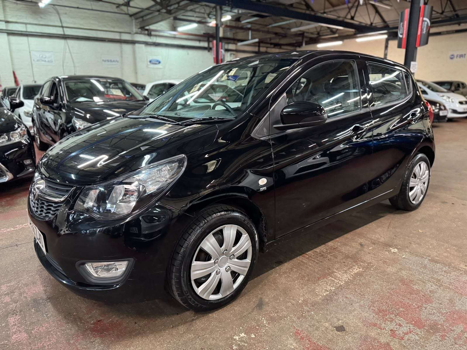 A 2016 VAUXHALL VIVA SE A 2016 VAUXHALL VIVA SE