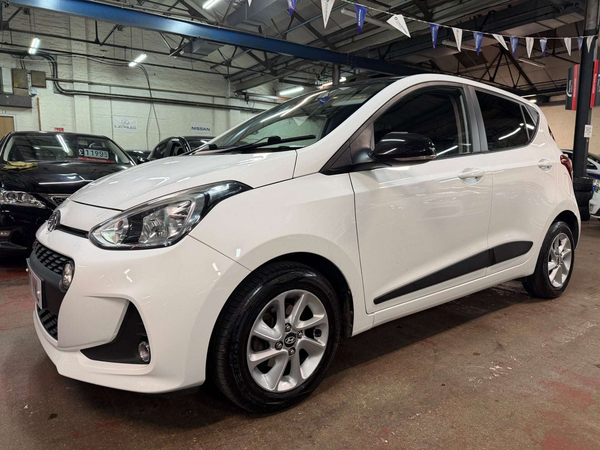 A 2017 HYUNDAI I10 PREMIUM A 2017 HYUNDAI I10 PREMIUM