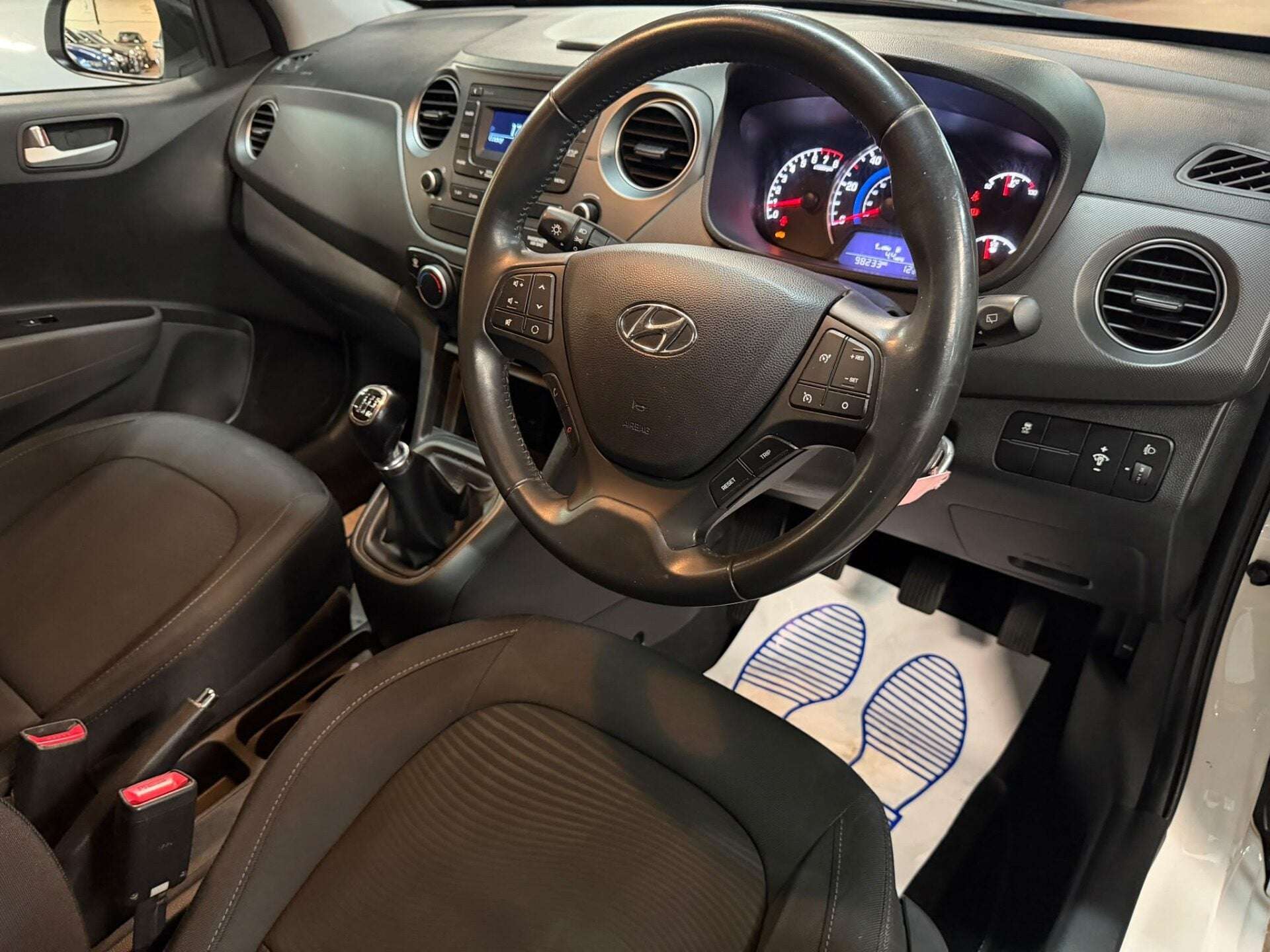 2017 HYUNDAI I10 2017 HYUNDAI I10