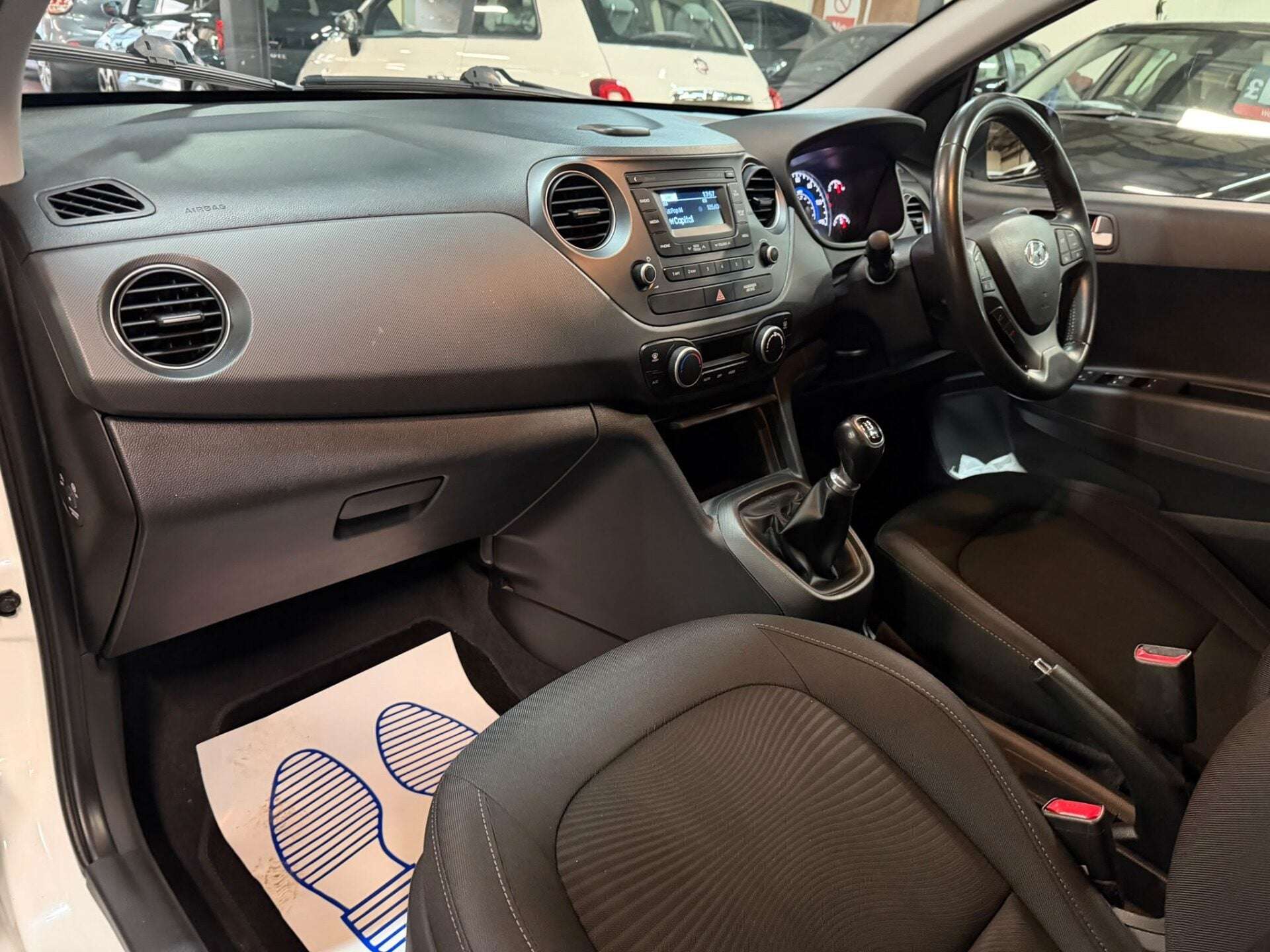 2017 HYUNDAI I10 2017 HYUNDAI I10