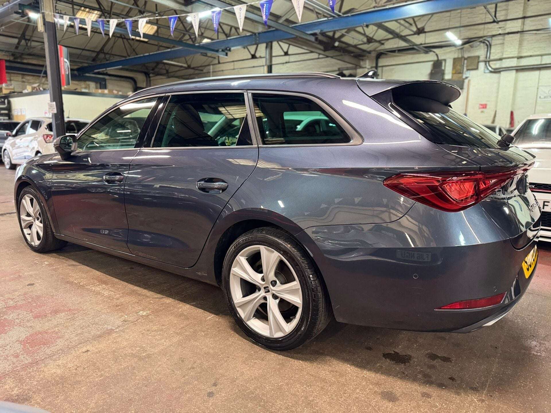 A 2020 SEAT LEON TSI EVO FR A 2020 SEAT LEON TSI EVO FR