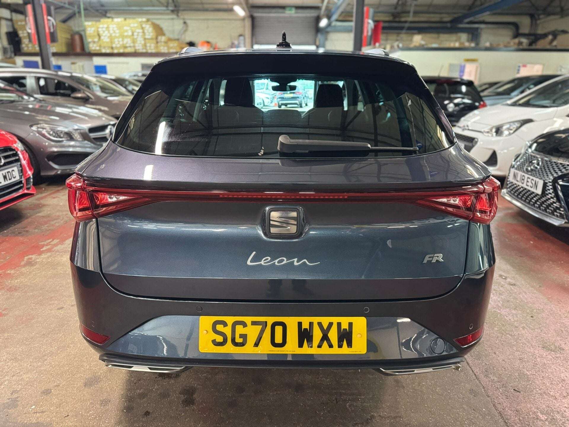 A 2020 SEAT LEON TSI EVO FR A 2020 SEAT LEON TSI EVO FR