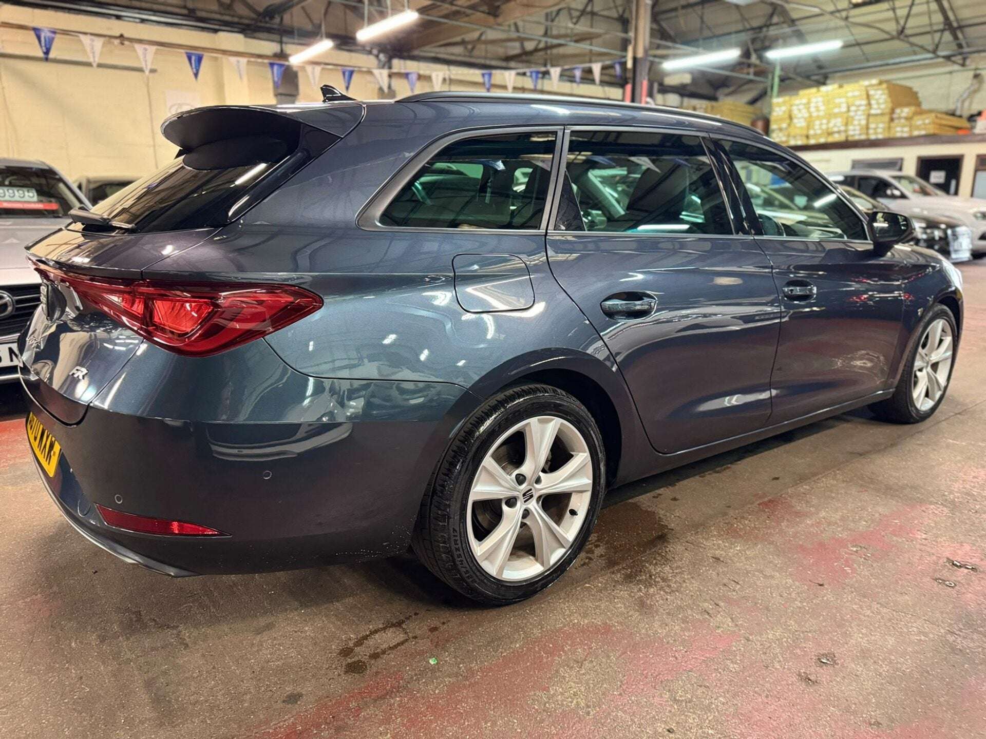 A 2020 SEAT LEON TSI EVO FR A 2020 SEAT LEON TSI EVO FR