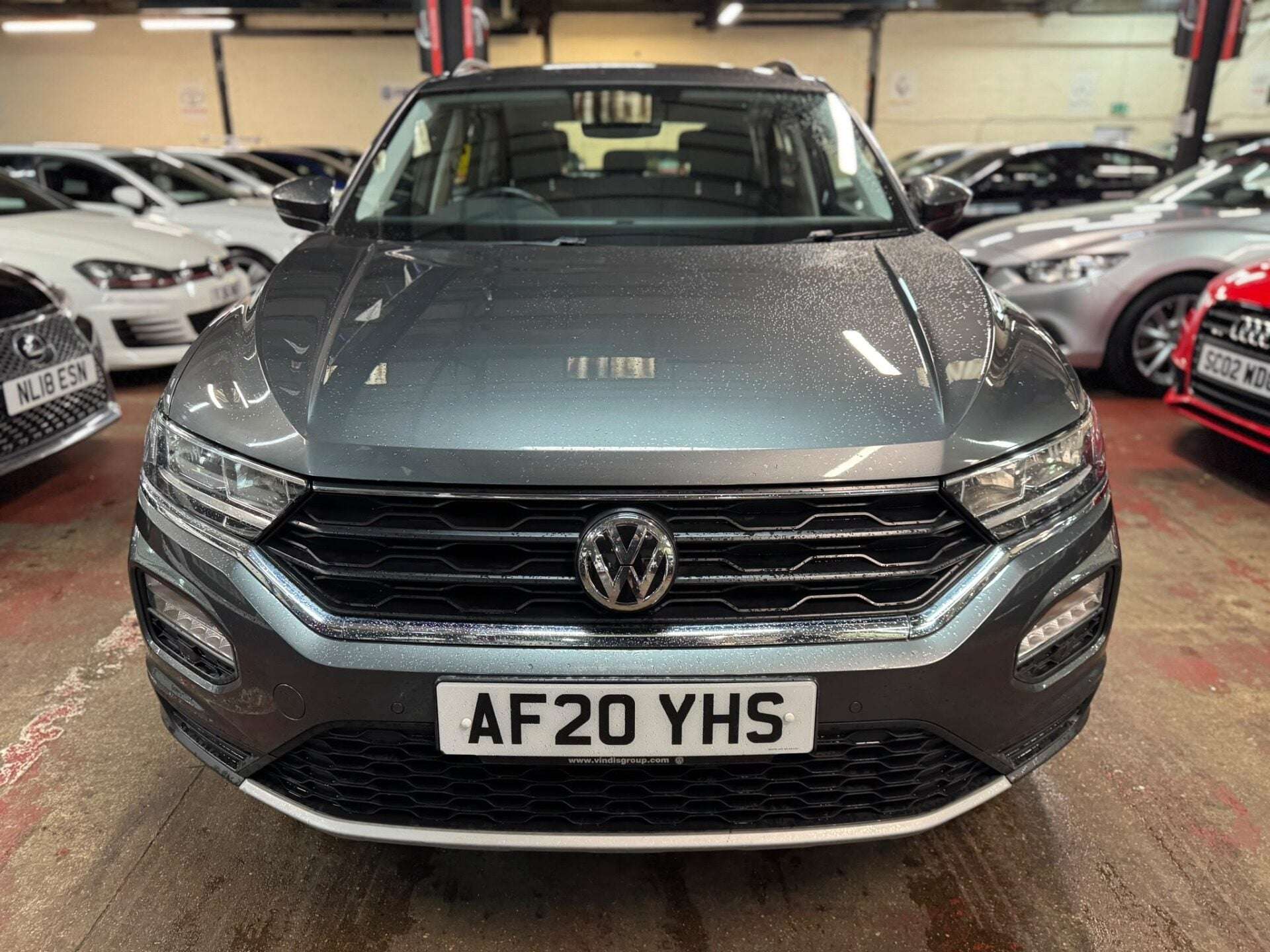 A 2020 VOLKSWAGEN T-ROC SE TSI A 2020 VOLKSWAGEN T-ROC SE TSI