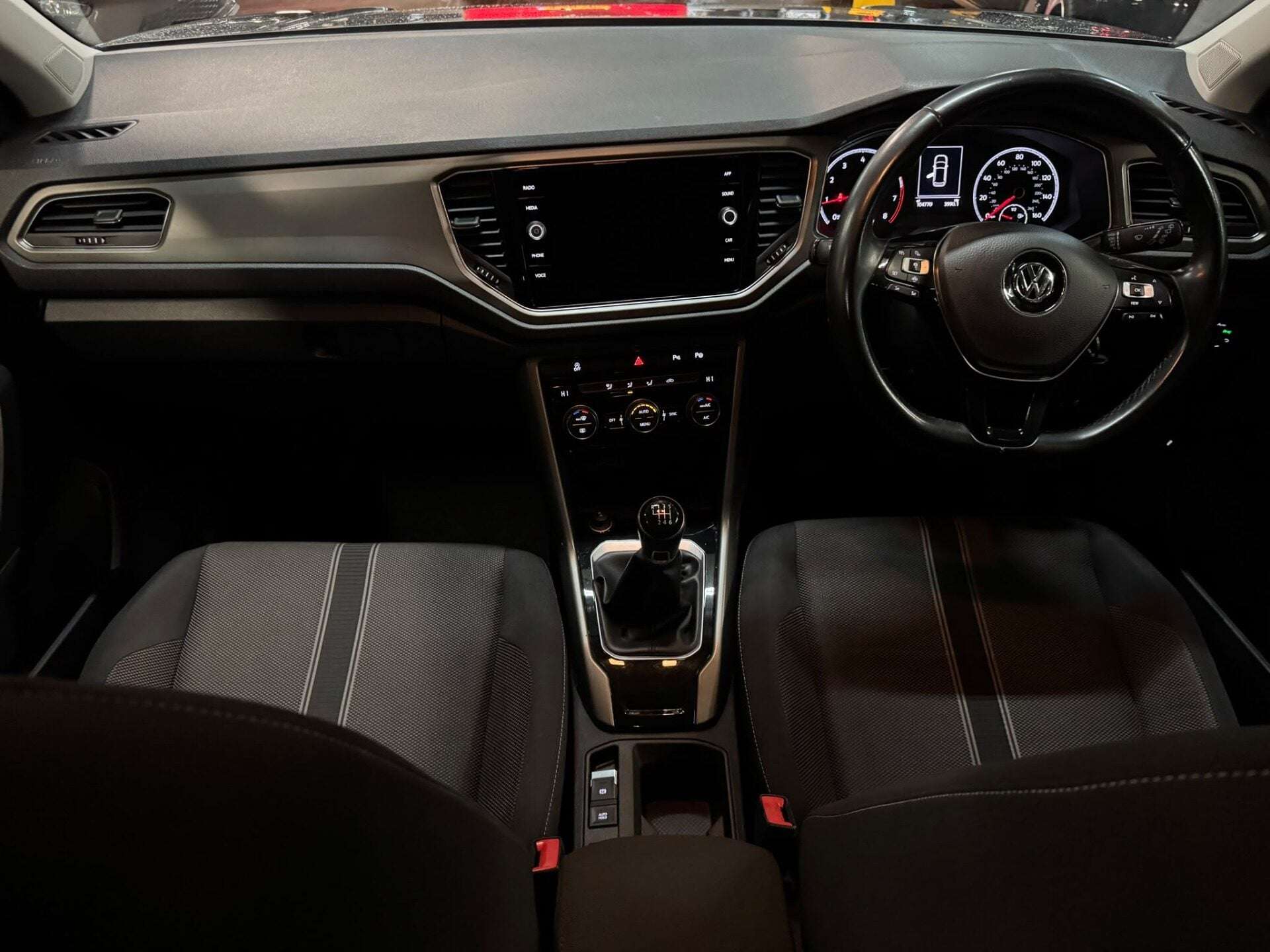 2020 VOLKSWAGEN T-ROC 2020 VOLKSWAGEN T-ROC