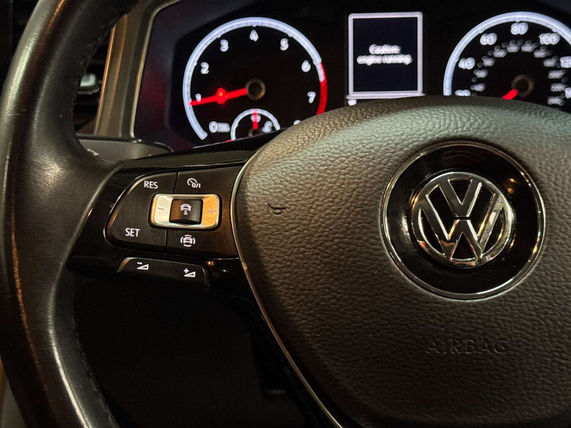 2020 VOLKSWAGEN T-ROC 2020 VOLKSWAGEN T-ROC