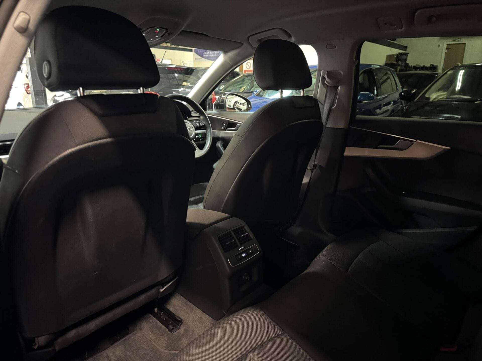 2023 AUDI A4 2023 AUDI A4