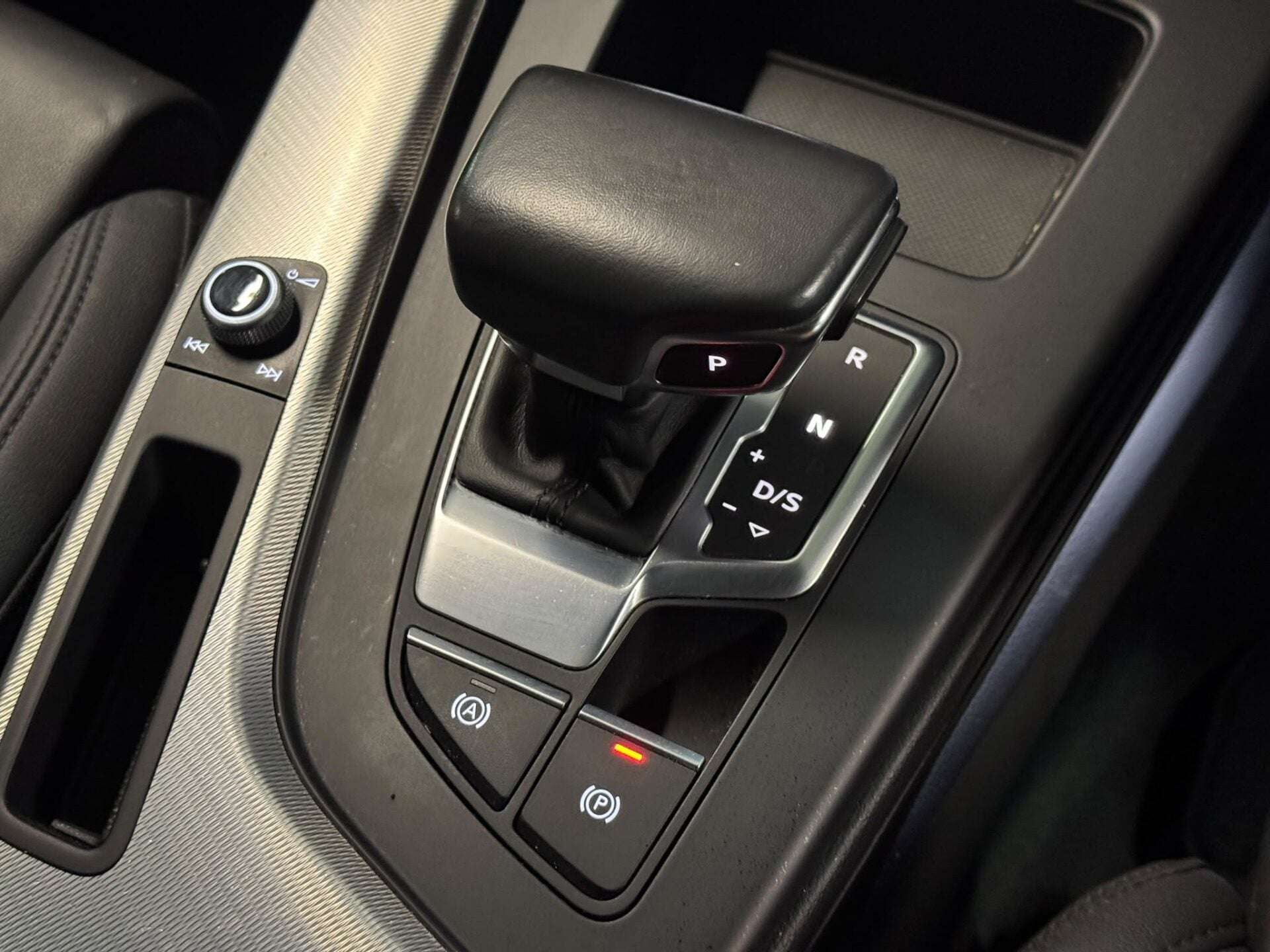2023 AUDI A4 2023 AUDI A4