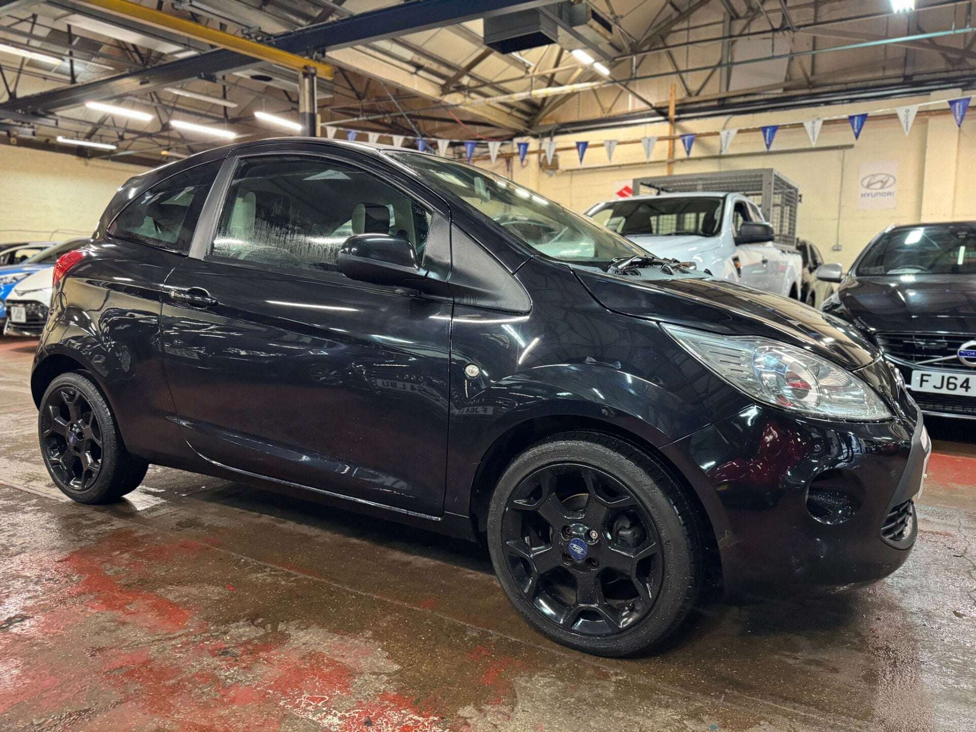 A 2016 FORD KA ZETEC BLACK EDITION A 2016 FORD KA ZETEC BLACK EDITION