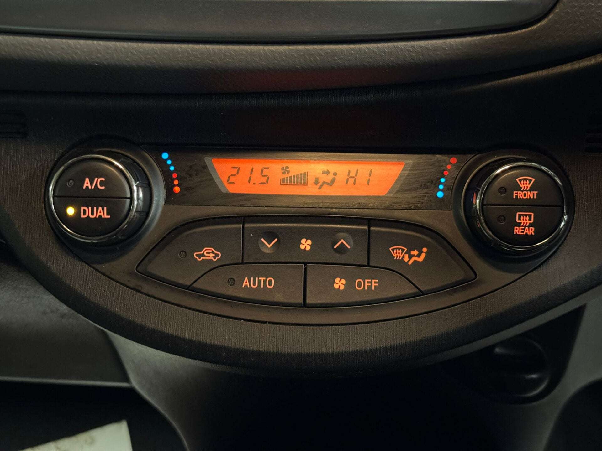 2014 TOYOTA YARIS 2014 TOYOTA YARIS