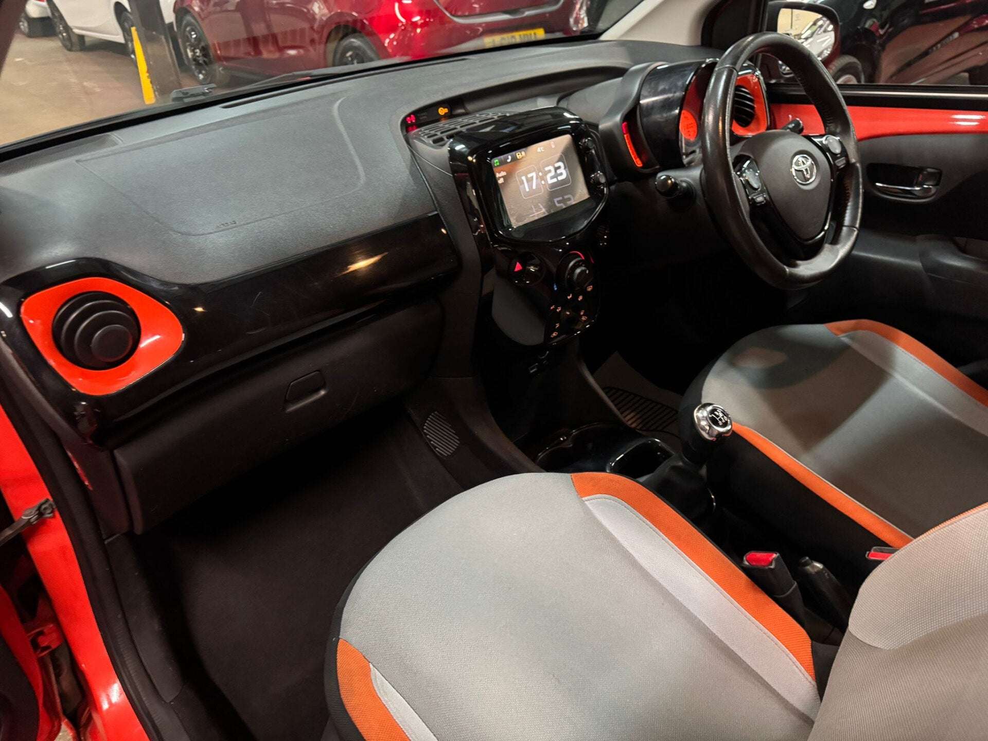2014 TOYOTA AYGO 2014 TOYOTA AYGO
