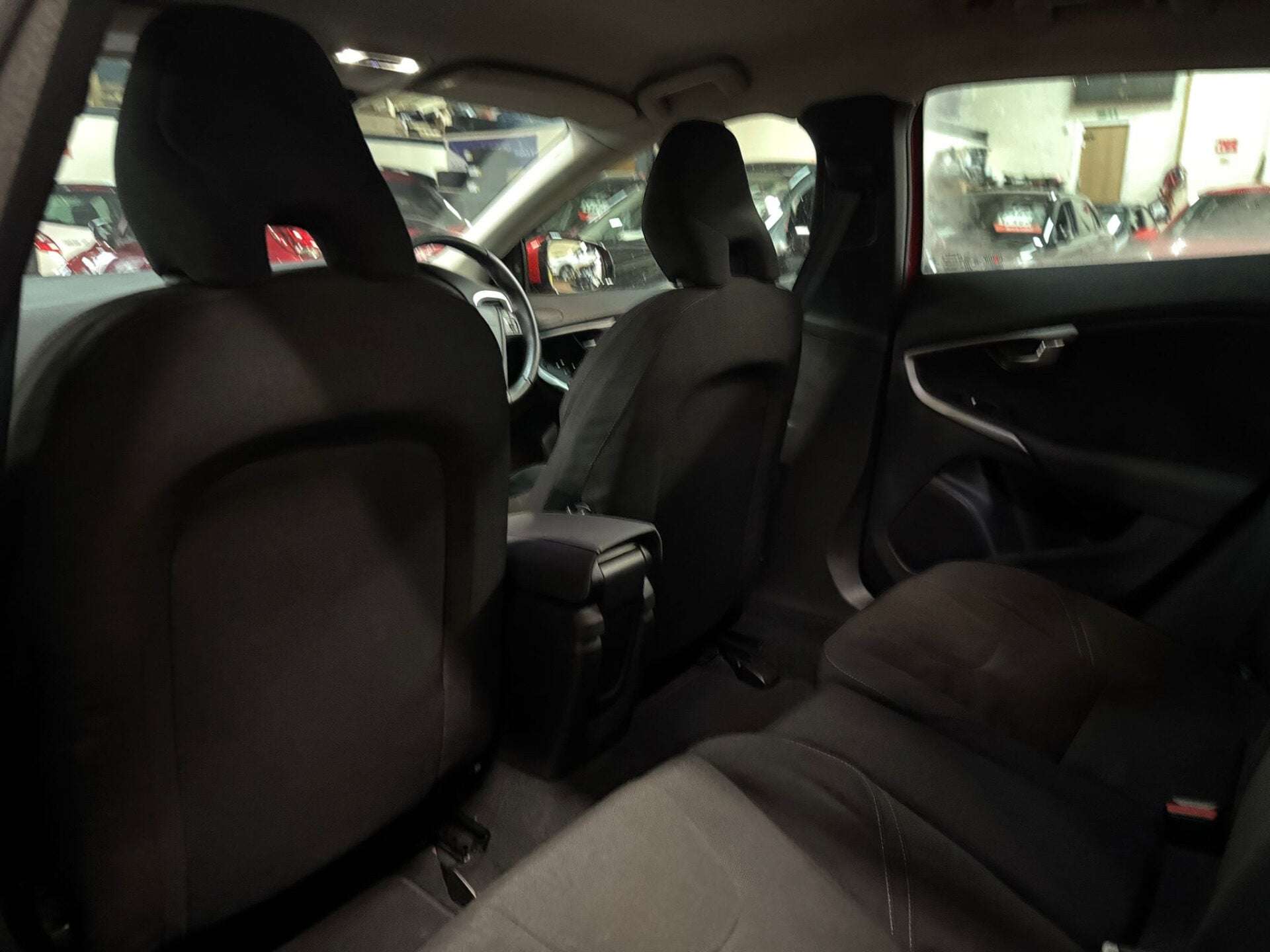 2014 VOLVO V40 2014 VOLVO V40