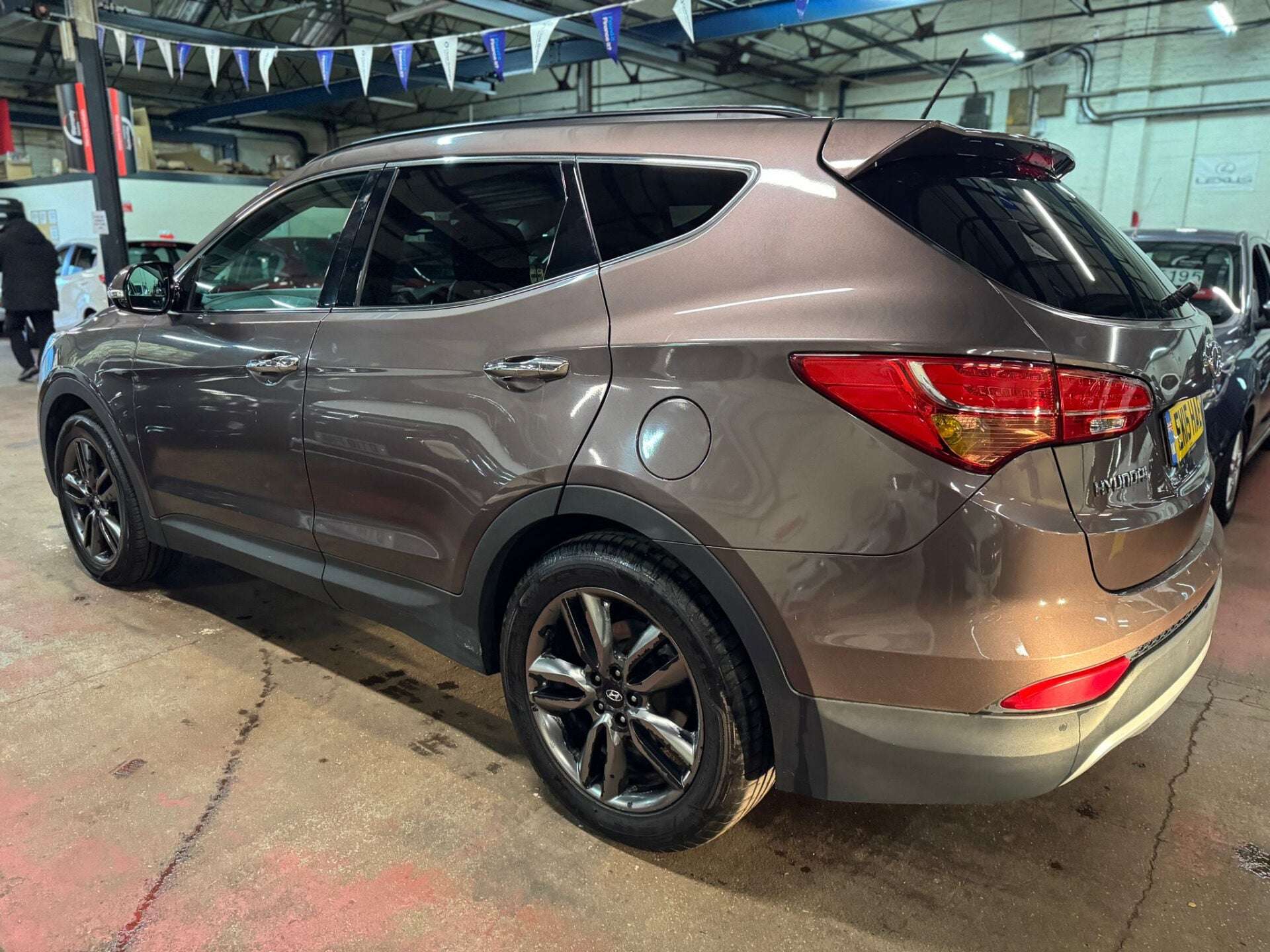 A 2015 HYUNDAI SANTA FE CRDI PREMIUM SE A 2015 HYUNDAI SANTA FE CRDI PREMIUM SE