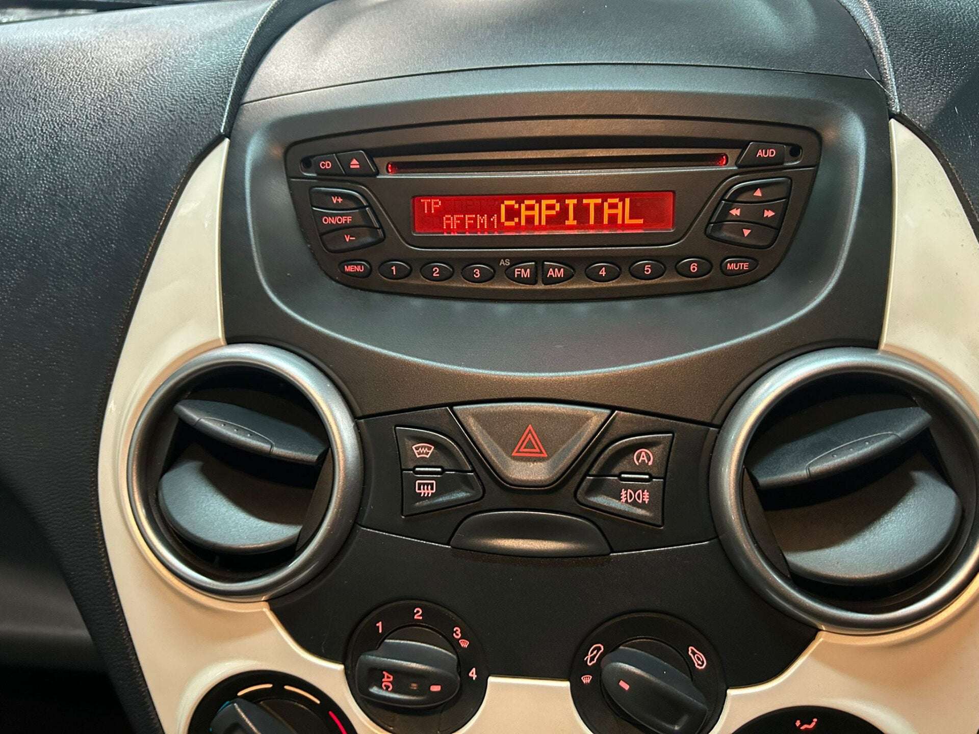 2013 FORD KA 2013 FORD KA