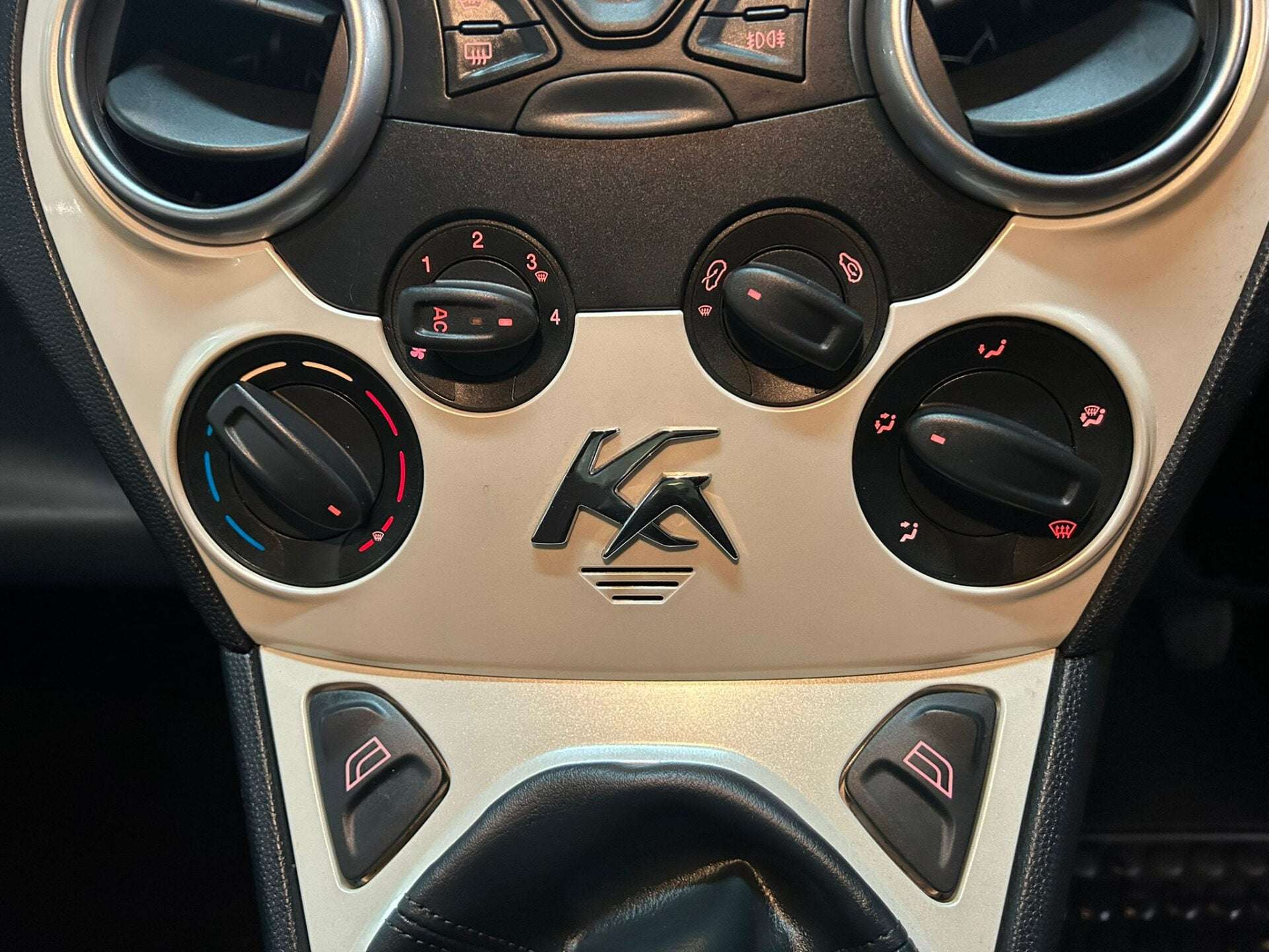 2013 FORD KA 2013 FORD KA