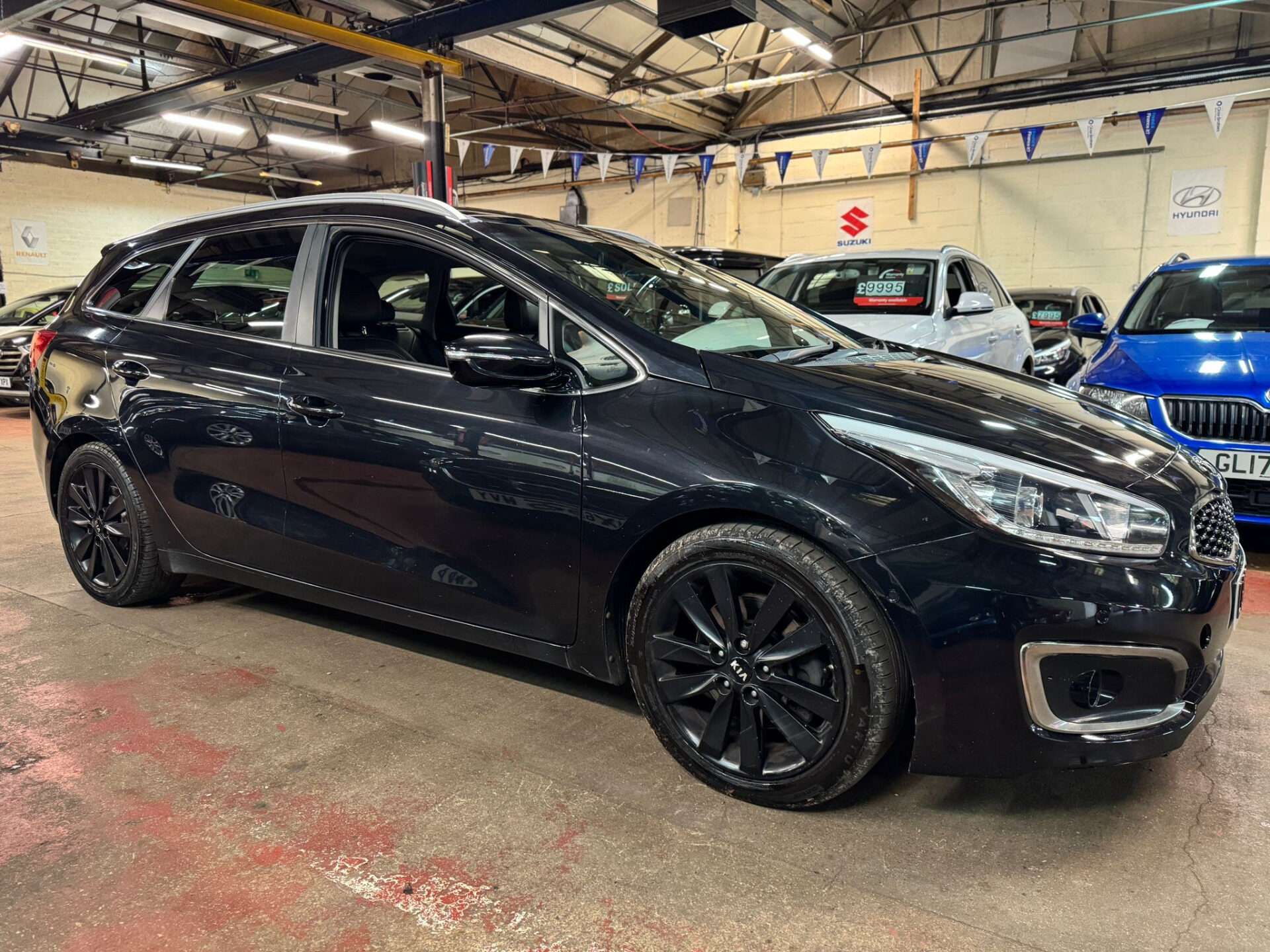 A 2015 KIA CEED CRDI 4 TECH ECODYNAMICS A 2015 KIA CEED CRDI 4 TECH ECODYNAMICS