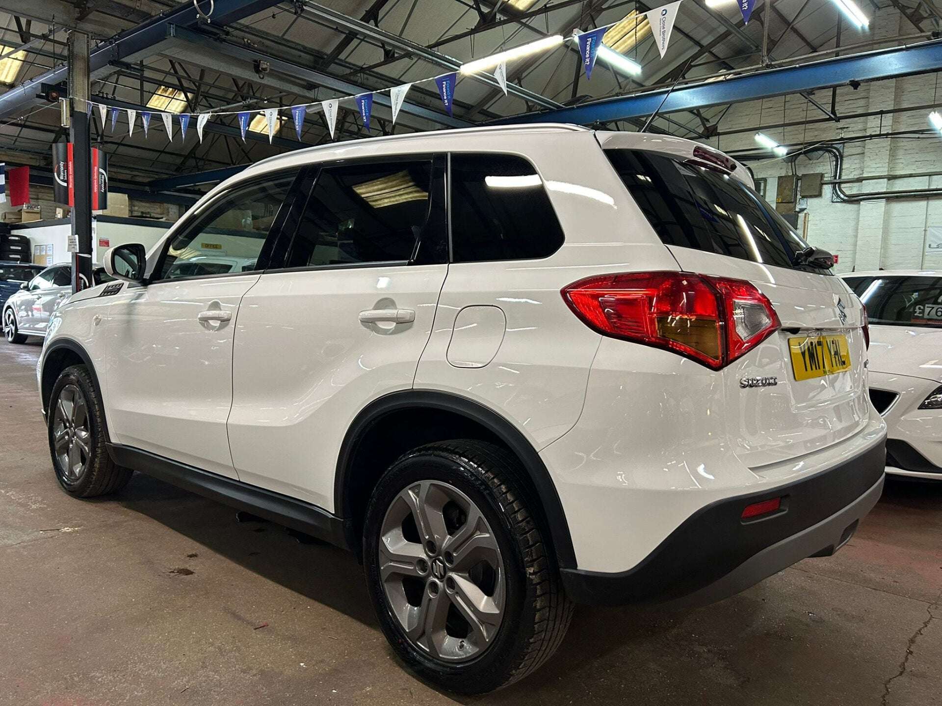 A 2017 SUZUKI VITARA SZ-T A 2017 SUZUKI VITARA SZ-T