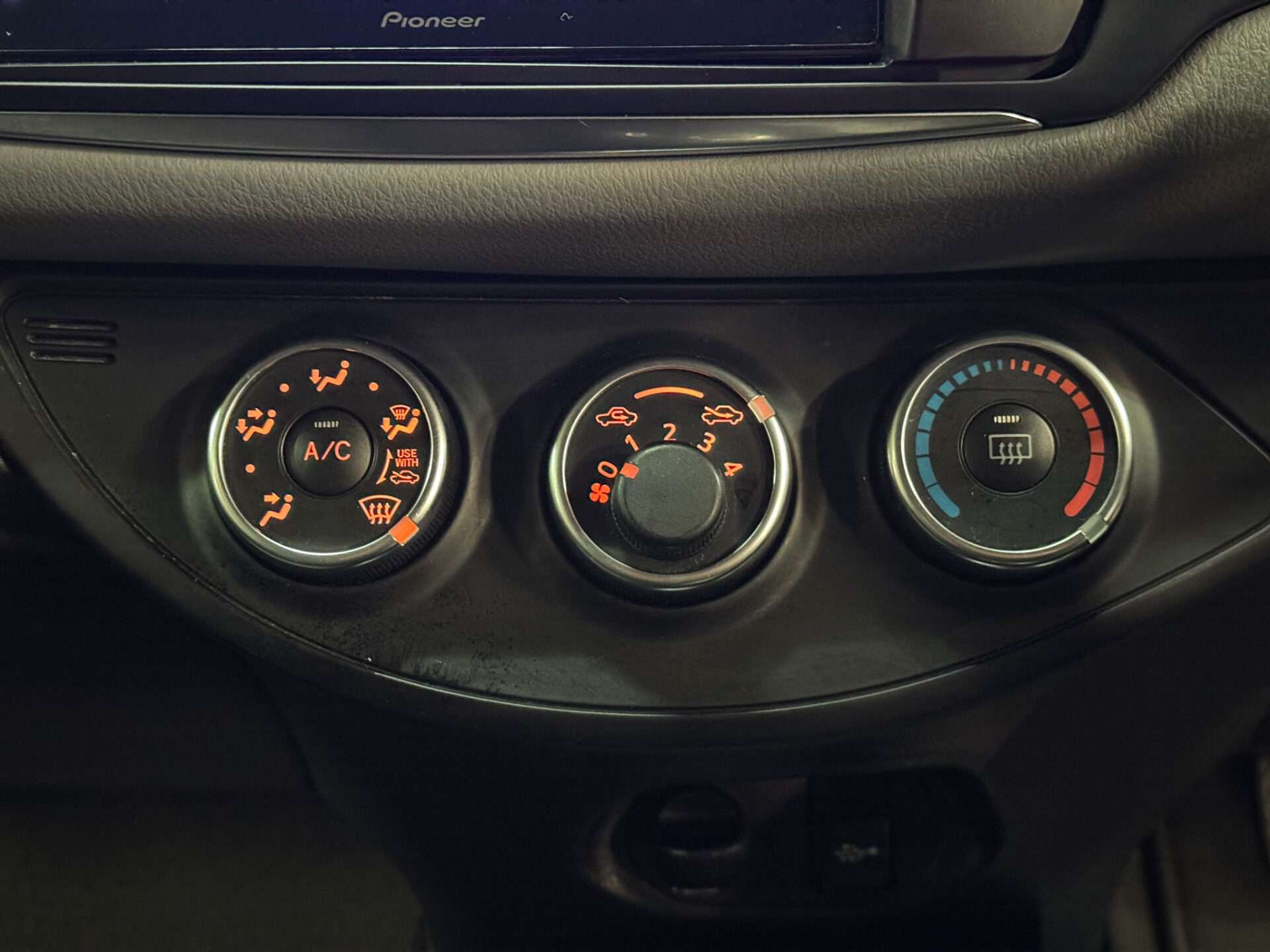 2016 TOYOTA YARIS 2016 TOYOTA YARIS