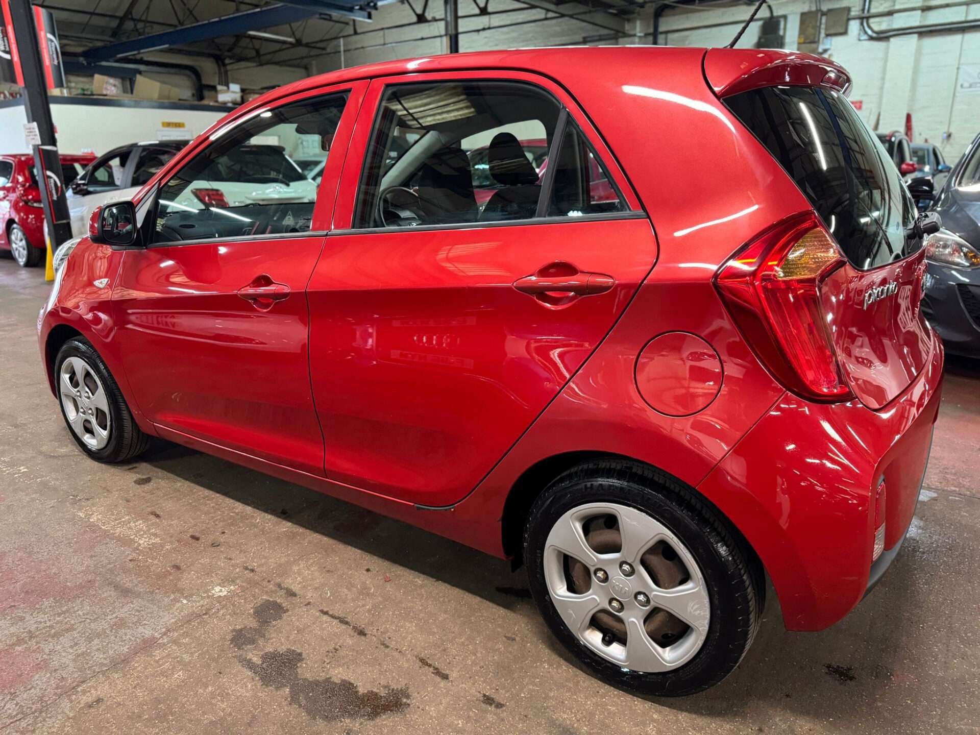 A 2016 KIA PICANTO 1 AIR A 2016 KIA PICANTO 1 AIR