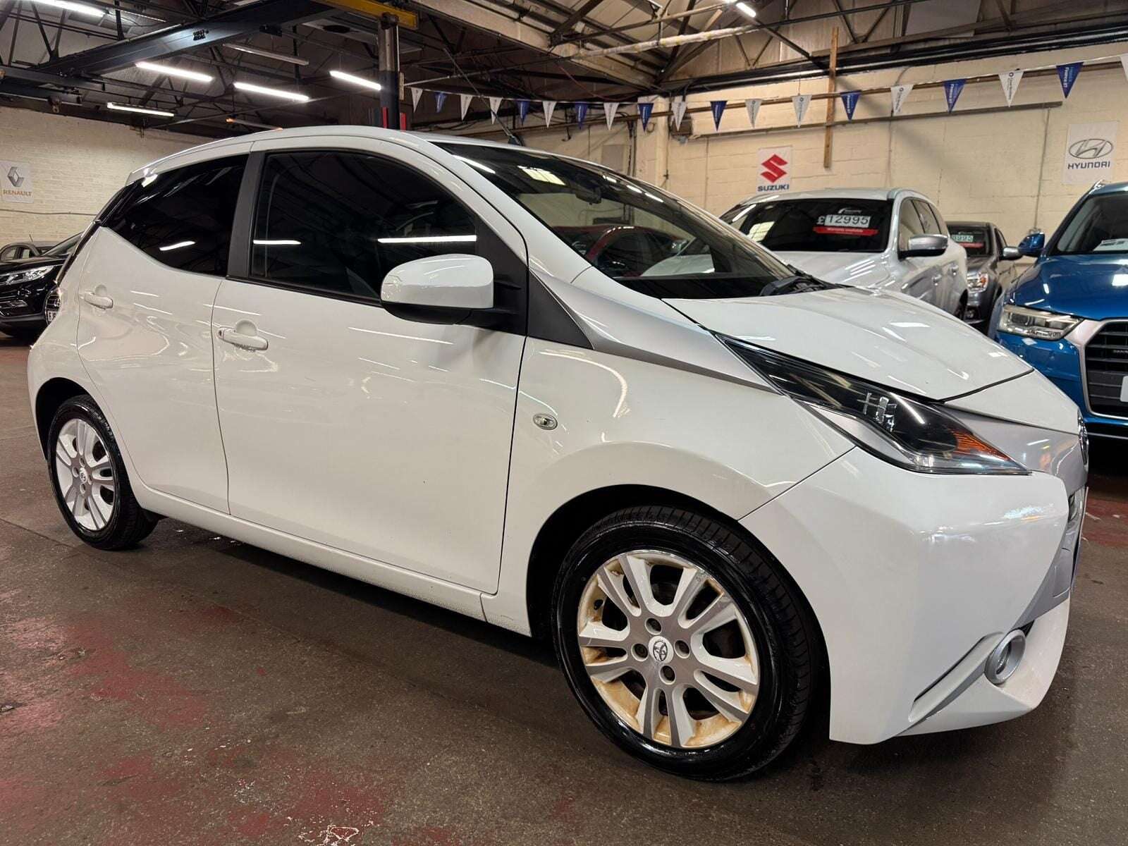 A 2016 TOYOTA AYGO VVT-I X-PURE A 2016 TOYOTA AYGO VVT-I X-PURE