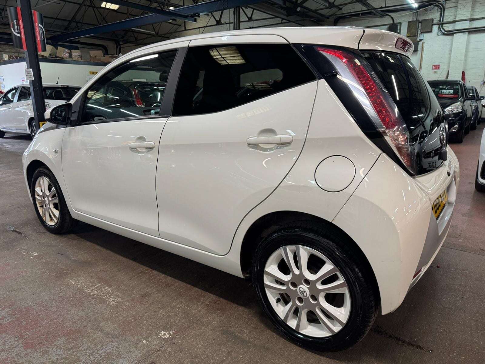A 2016 TOYOTA AYGO VVT-I X-PURE A 2016 TOYOTA AYGO VVT-I X-PURE