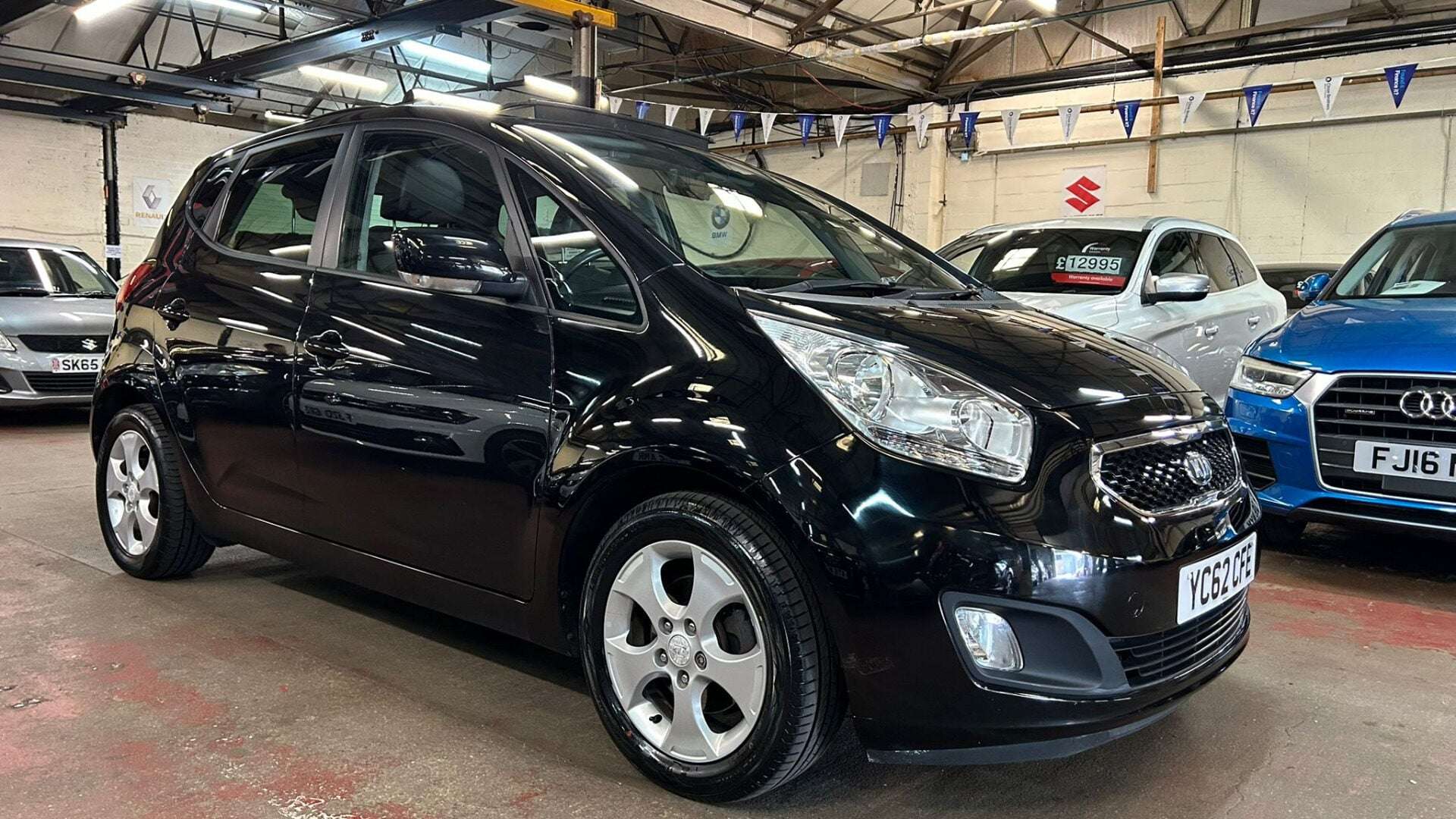 A 2012 KIA VENGA 3 SAT NAV A 2012 KIA VENGA 3 SAT NAV