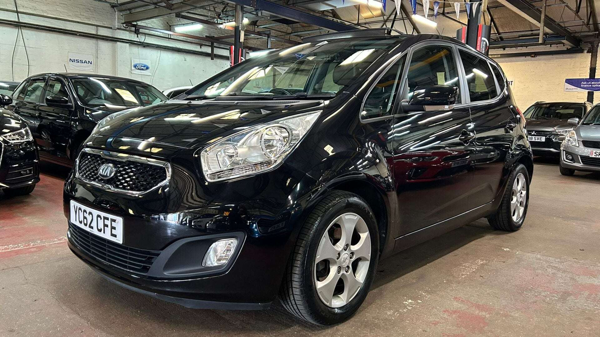 A 2012 KIA VENGA 3 SAT NAV A 2012 KIA VENGA 3 SAT NAV