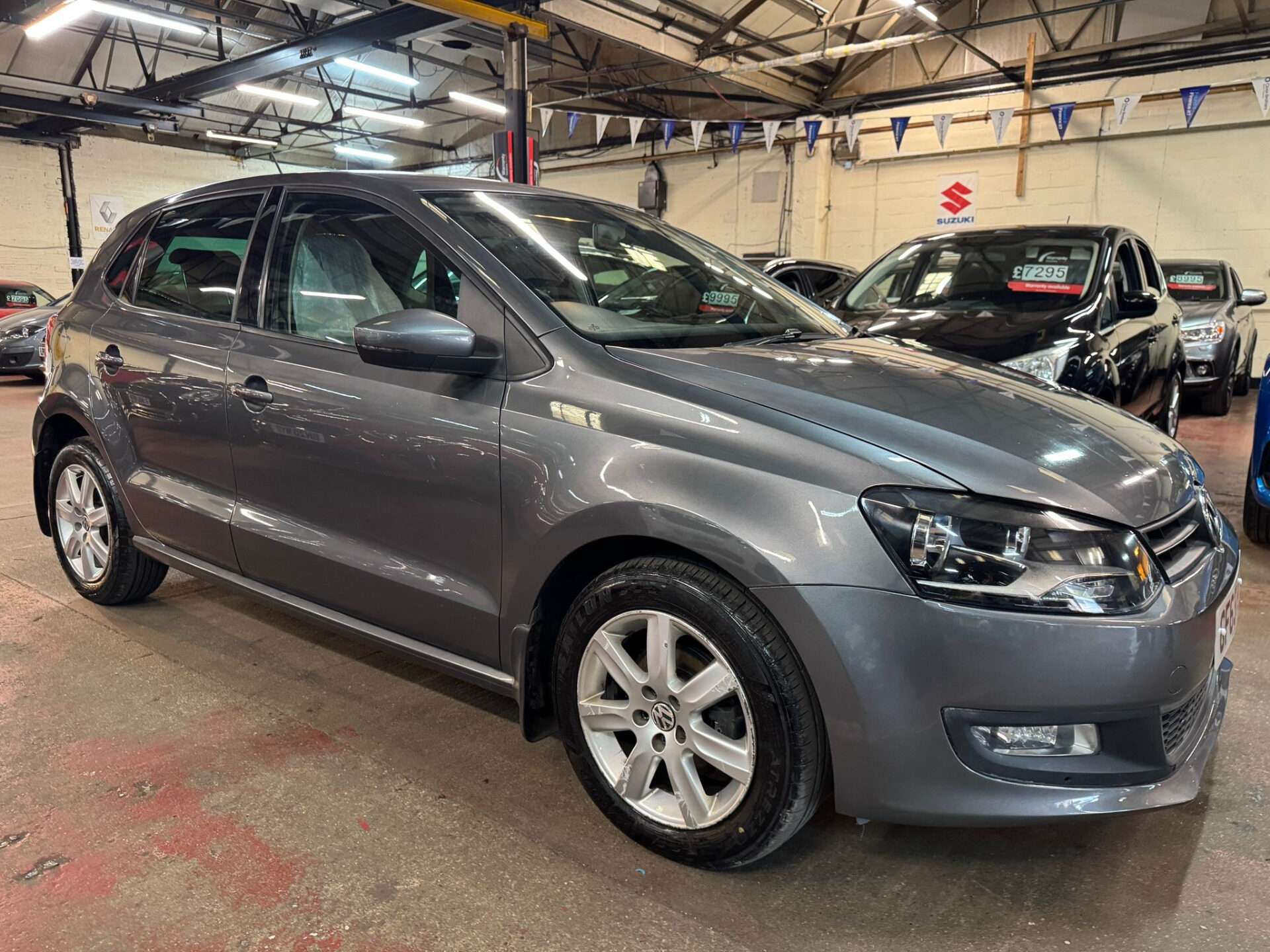 A 2013 VOLKSWAGEN POLO MATCH EDITION A 2013 VOLKSWAGEN POLO MATCH EDITION