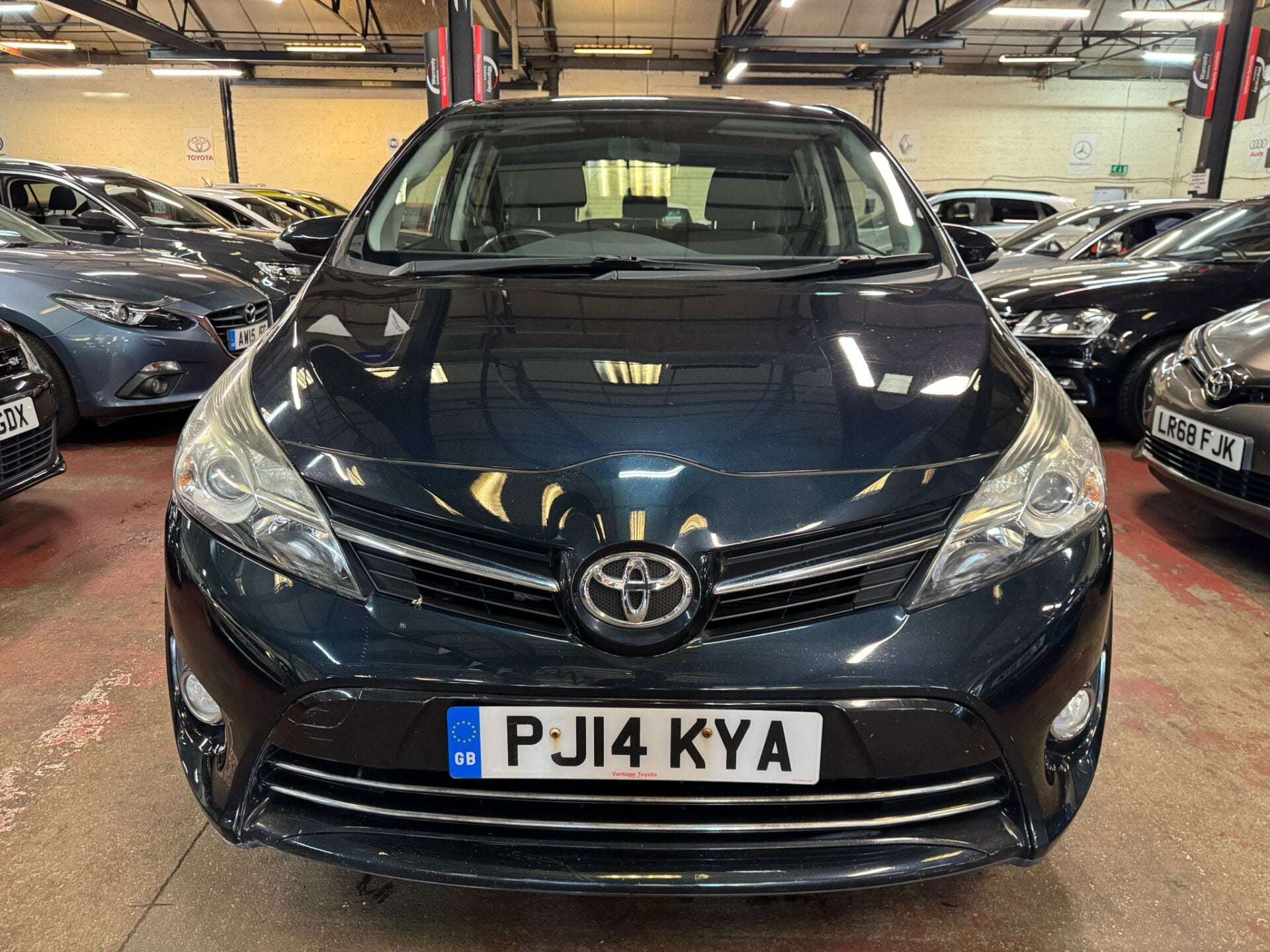 A 2014 TOYOTA VERSO VALVEMATIC ICON A 2014 TOYOTA VERSO VALVEMATIC ICON