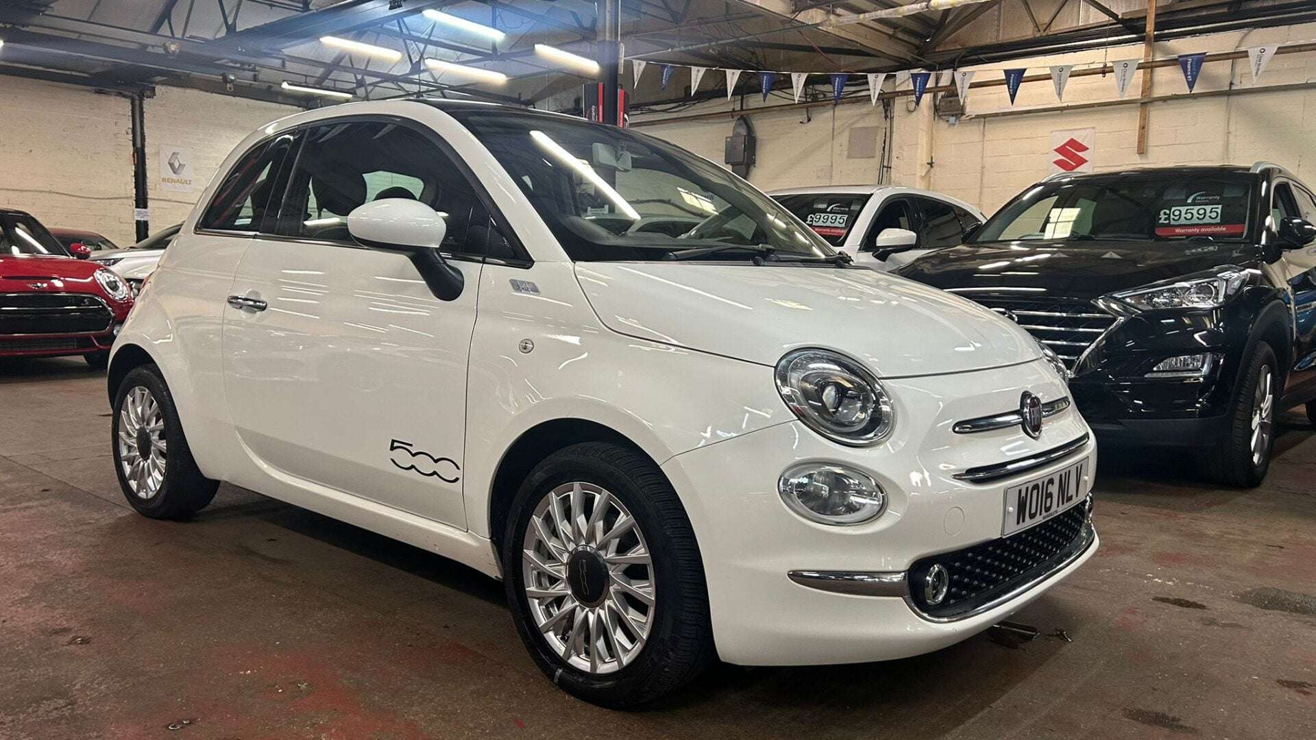 A 2016 FIAT 500 LOUNGE A 2016 FIAT 500 LOUNGE