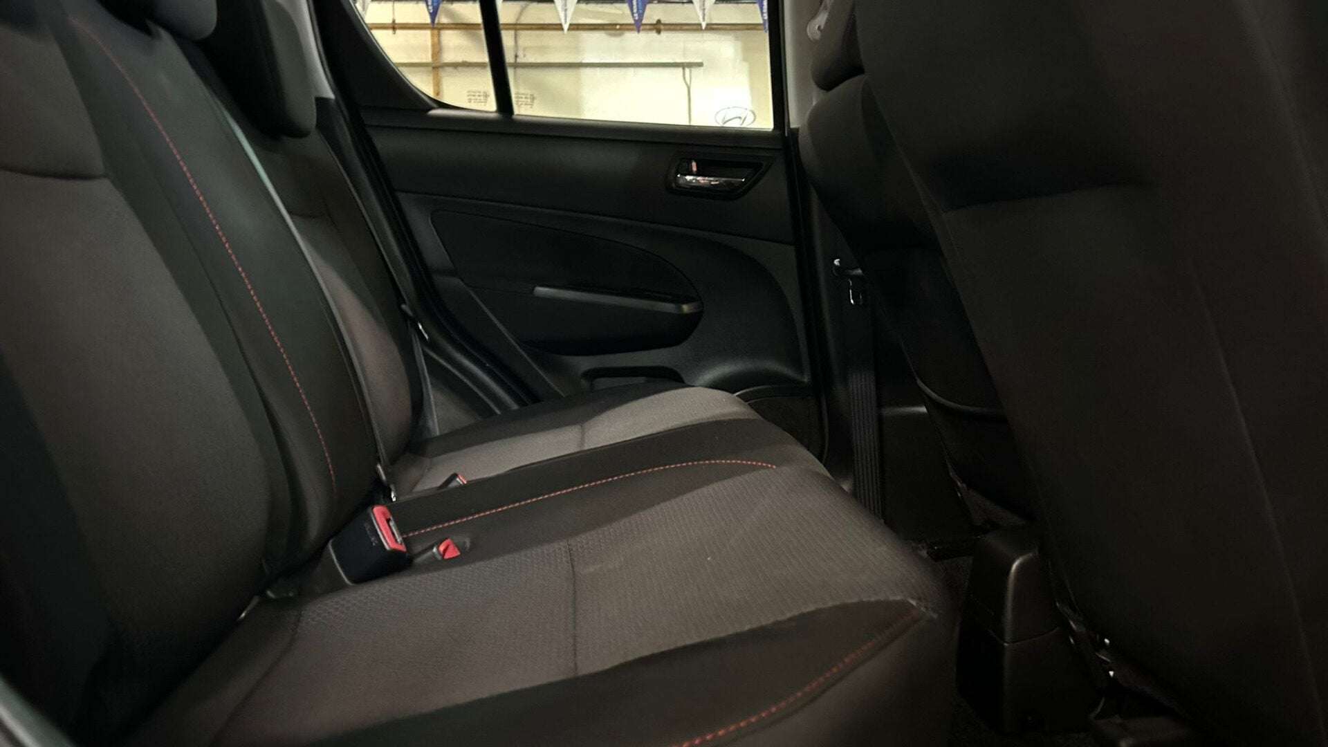 2015 SUZUKI SWIFT 2015 SUZUKI SWIFT