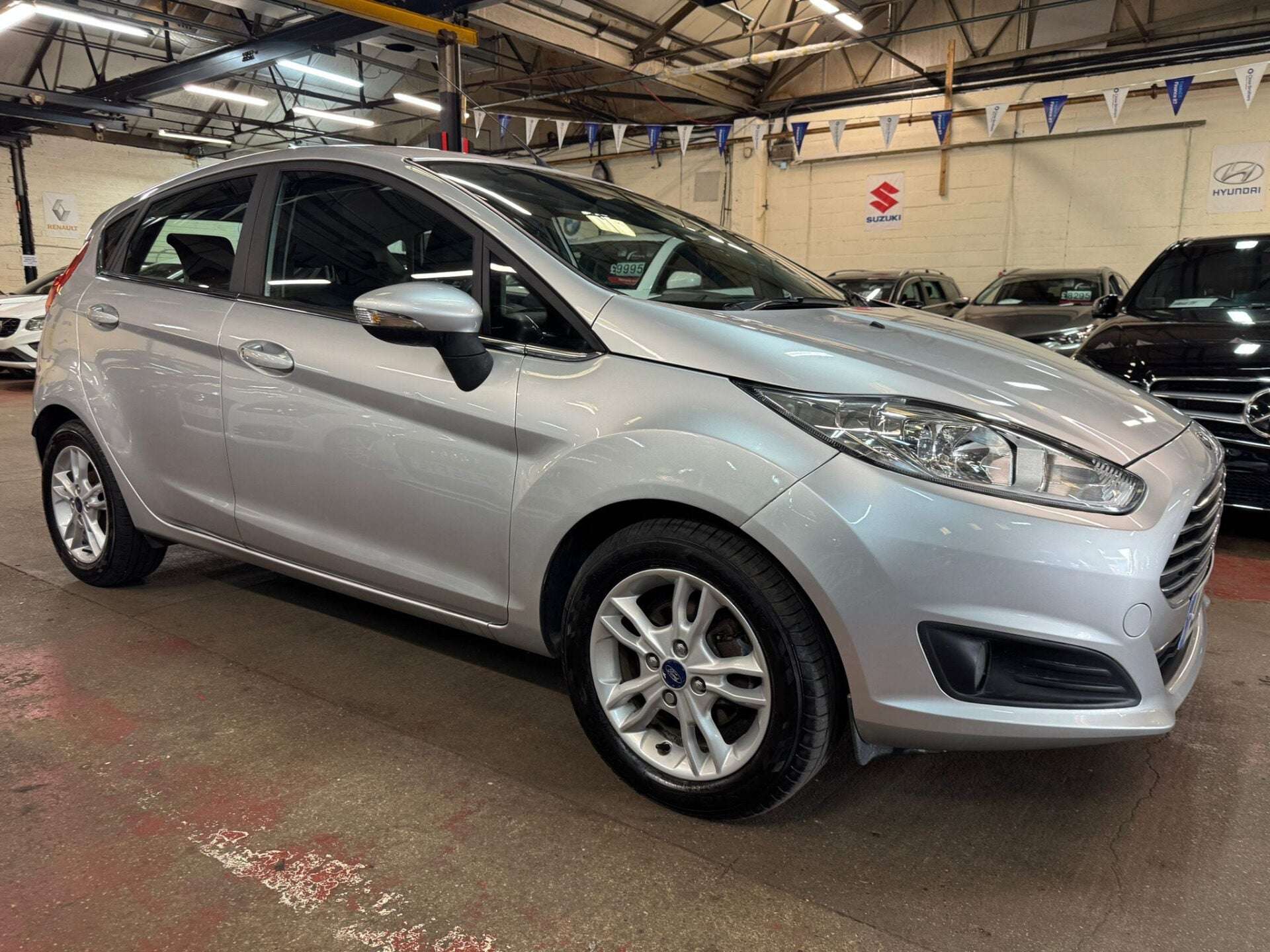 A 2015 FORD FIESTA ZETEC A 2015 FORD FIESTA ZETEC