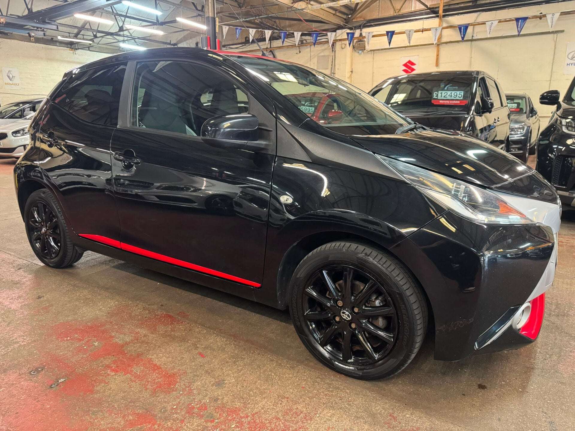 A 2017 TOYOTA AYGO VVT-I X-PRESS A 2017 TOYOTA AYGO VVT-I X-PRESS