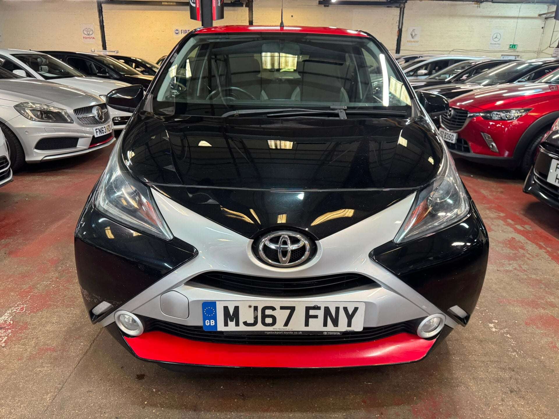 A 2017 TOYOTA AYGO VVT-I X-PRESS A 2017 TOYOTA AYGO VVT-I X-PRESS
