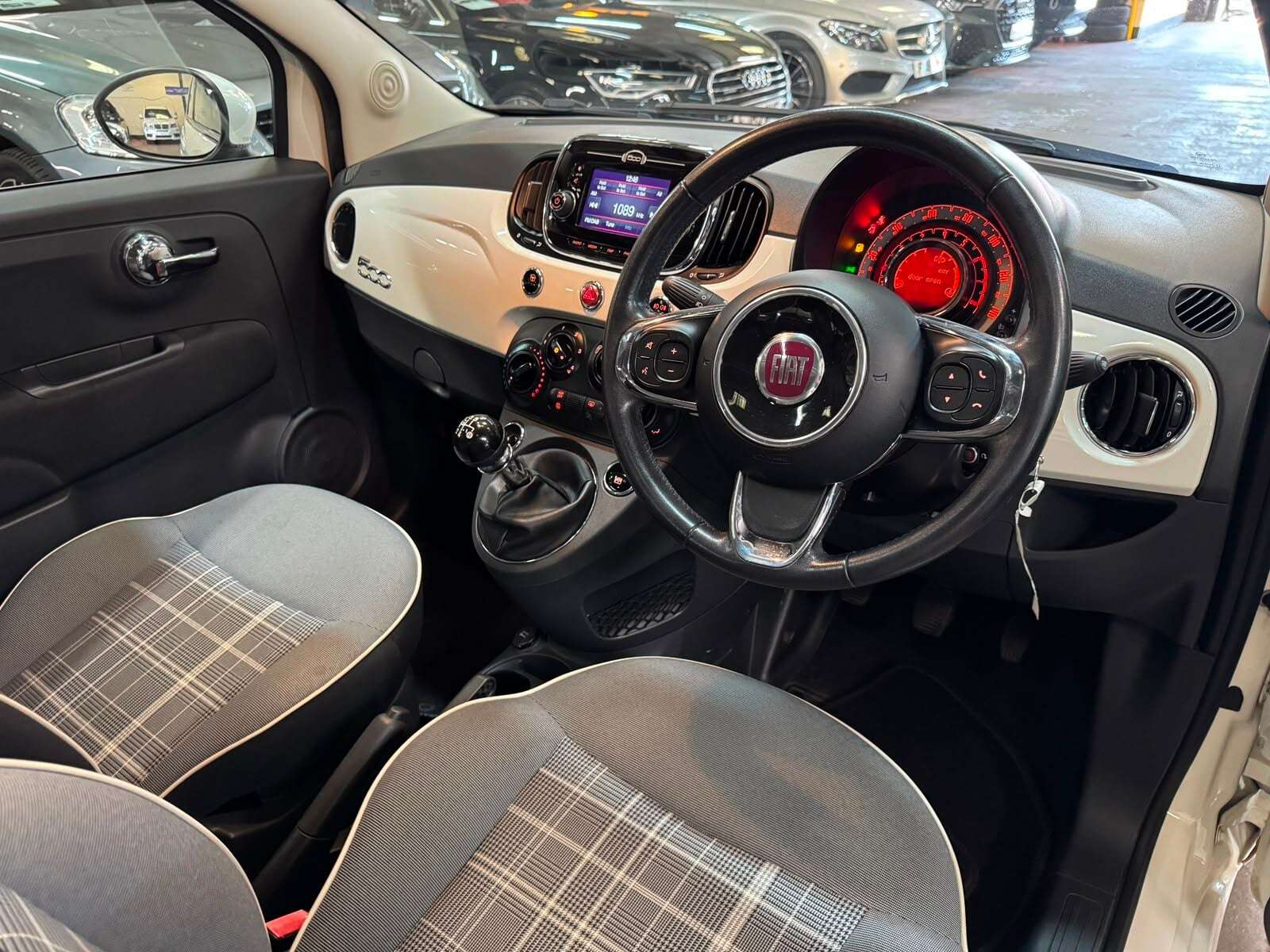 2017 FIAT 500 2017 FIAT 500