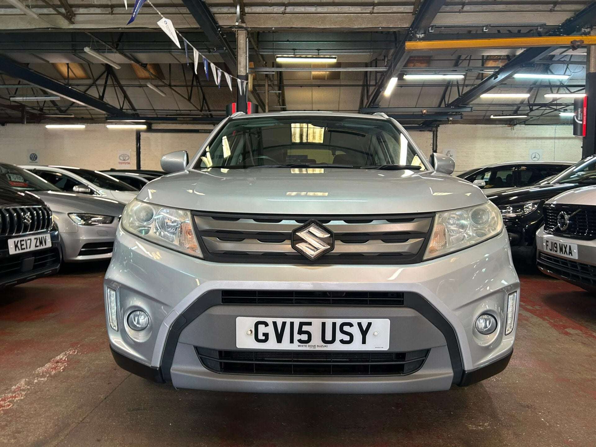 A 2015 SUZUKI VITARA SZ-T A 2015 SUZUKI VITARA SZ-T