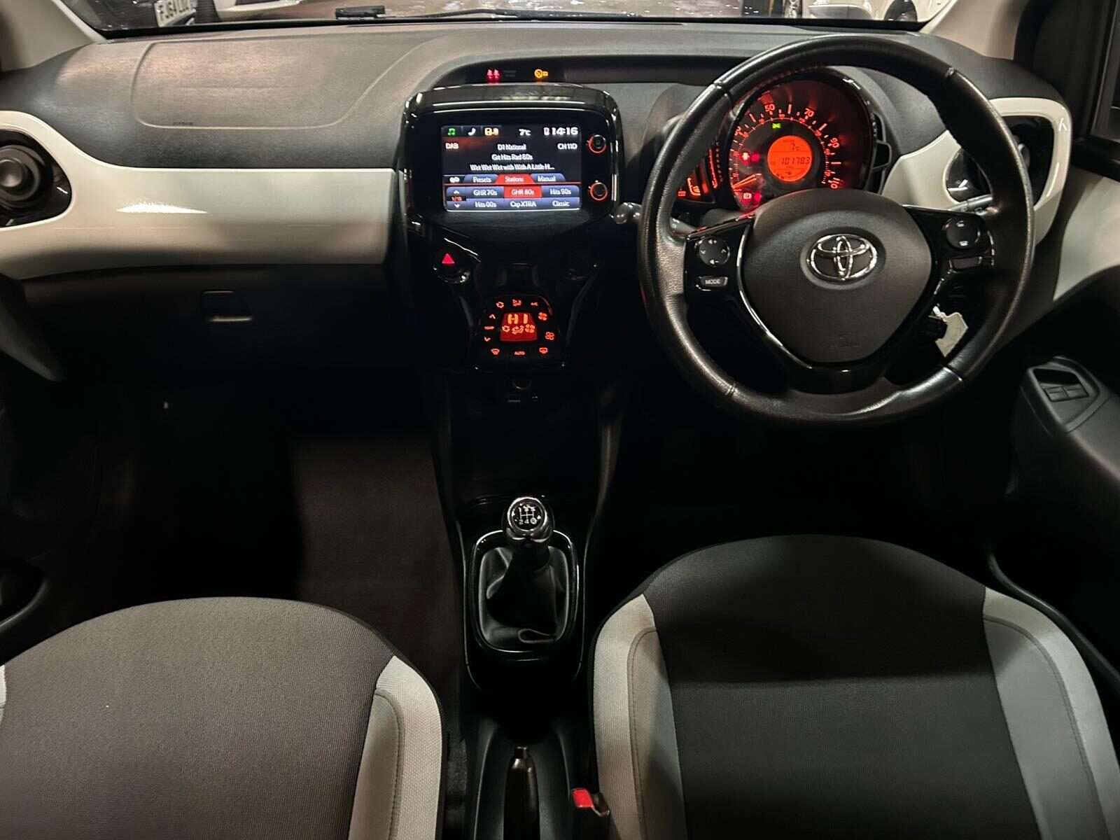 2017 TOYOTA AYGO 2017 TOYOTA AYGO