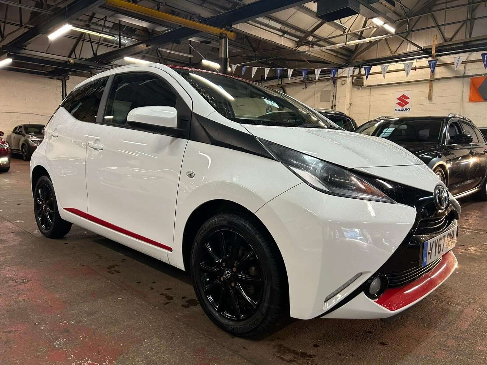 A 2017 TOYOTA AYGO 1.0 VVT-i x-press Euro 6 5dr A 2017 TOYOTA AYGO 1.0 VVT-i x-press Euro 6 5dr