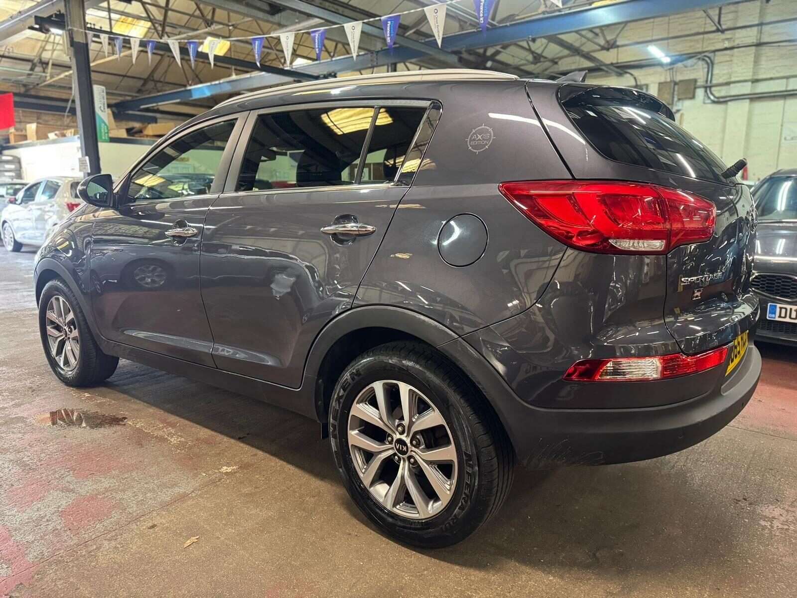 A 2015 KIA SPORTAGE 1.7 CRDi EcoDynamics Axis Edition 2WD Euro 6 (s/s) 5dr A 2015 KIA SPORTAGE 1.7 CRDi EcoDynamics Axis Edition 2WD Euro 6 (s/s) 5dr